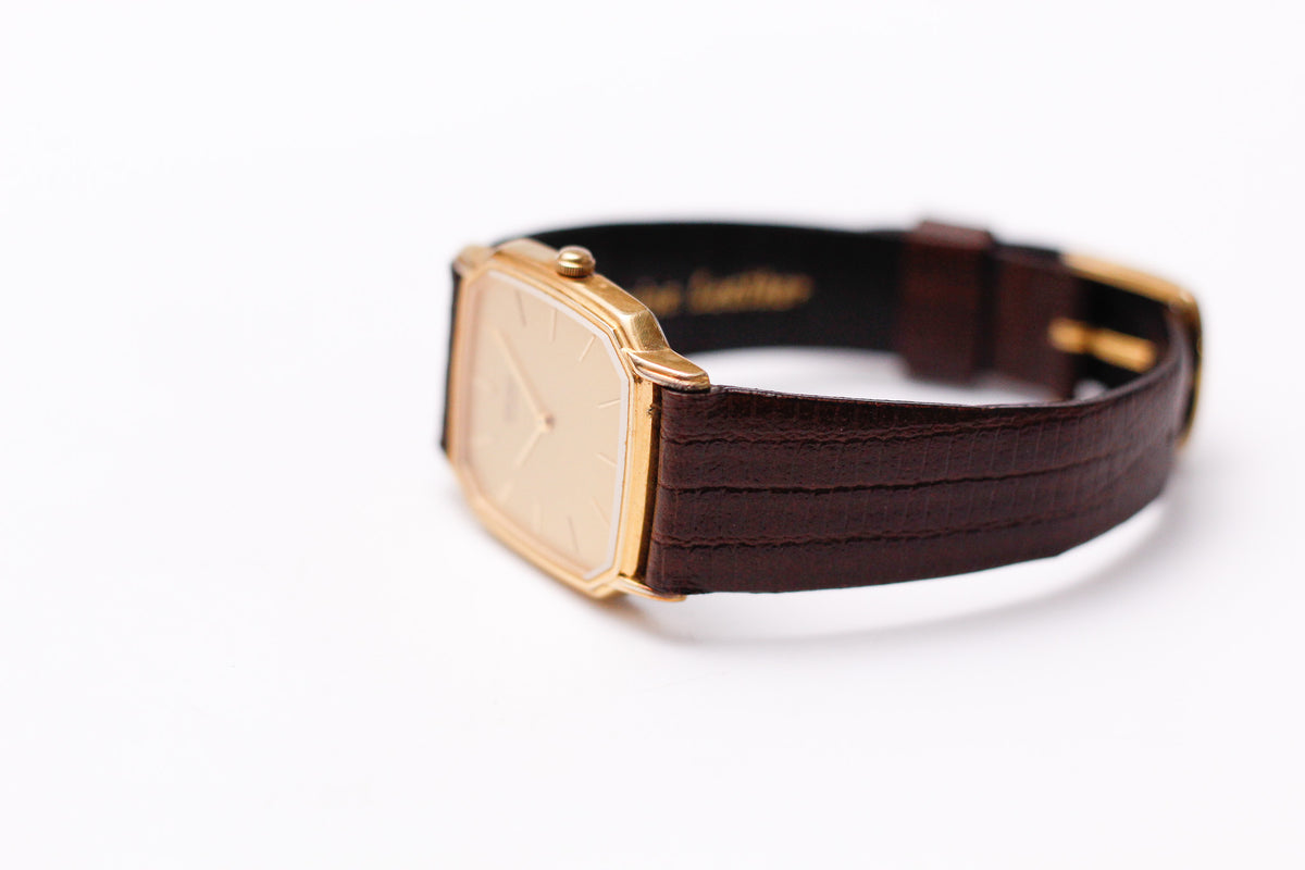 1983 Seiko Quartz Straight Grain Golden Dial Tank Men's Wrist Watch