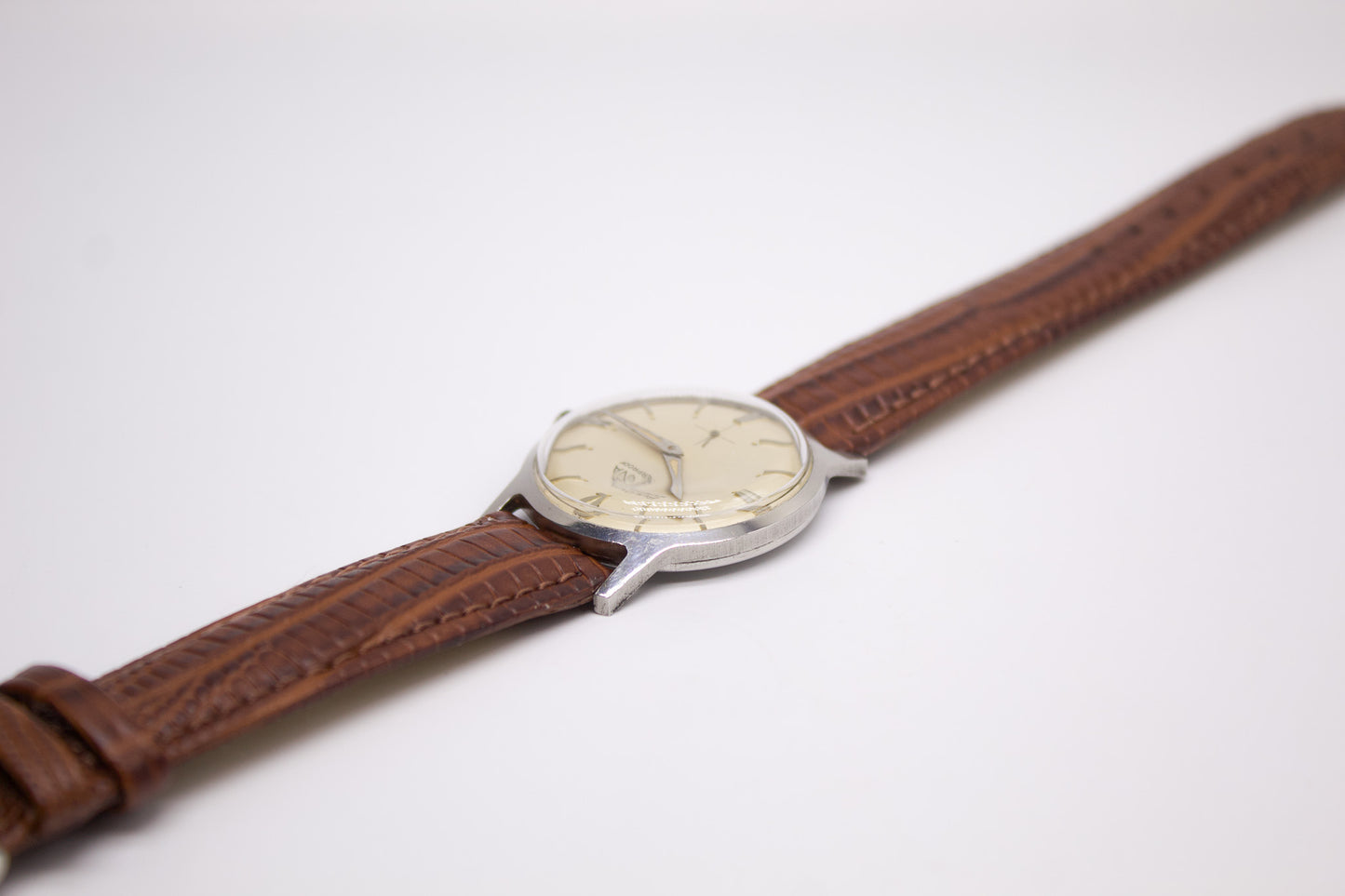 1960s Bulova Aged Cream Dial Men's Mechanical Wrist-Watch