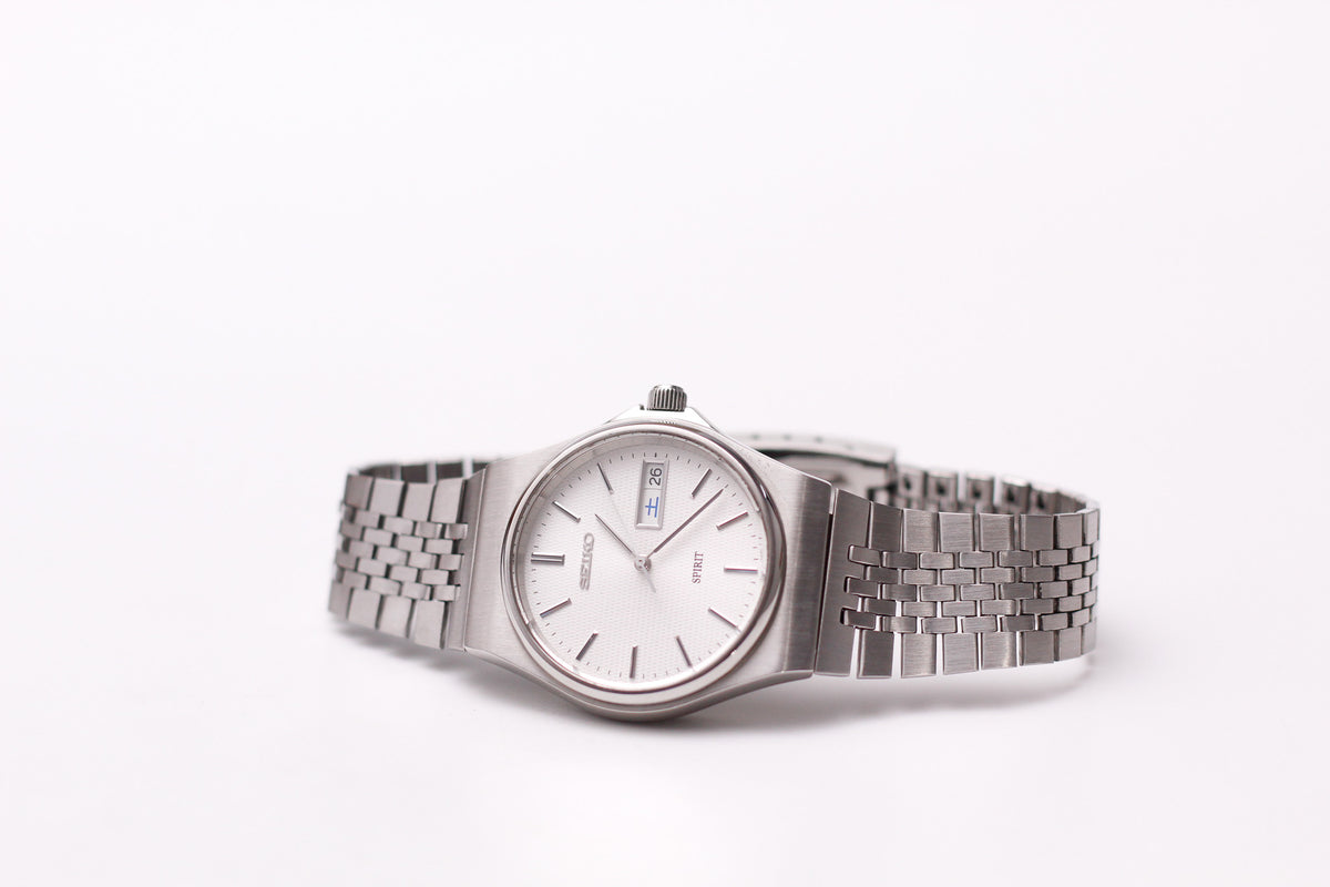1995 Seiko Spirit Silver Textured Men's Sports Wrist-Watch