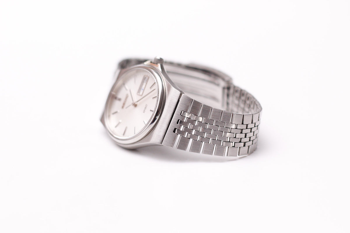 1995 Seiko Spirit Silver Textured Men's Sports Wrist-Watch