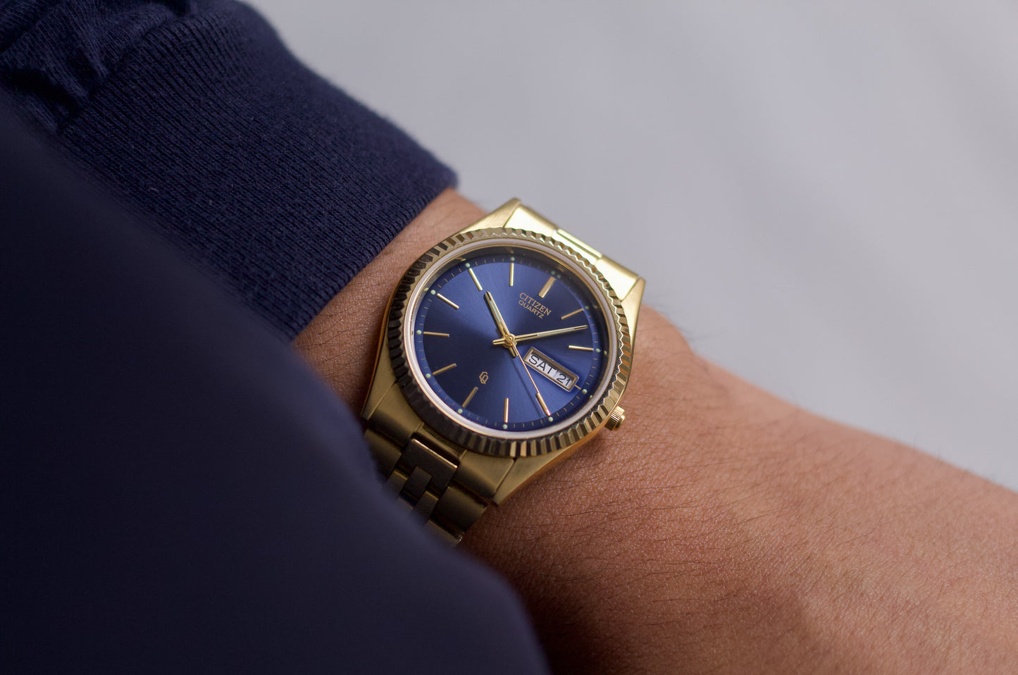 1995 Citizen Quartz Marine Blue Sunburst Dial 'Baby Day-Date'