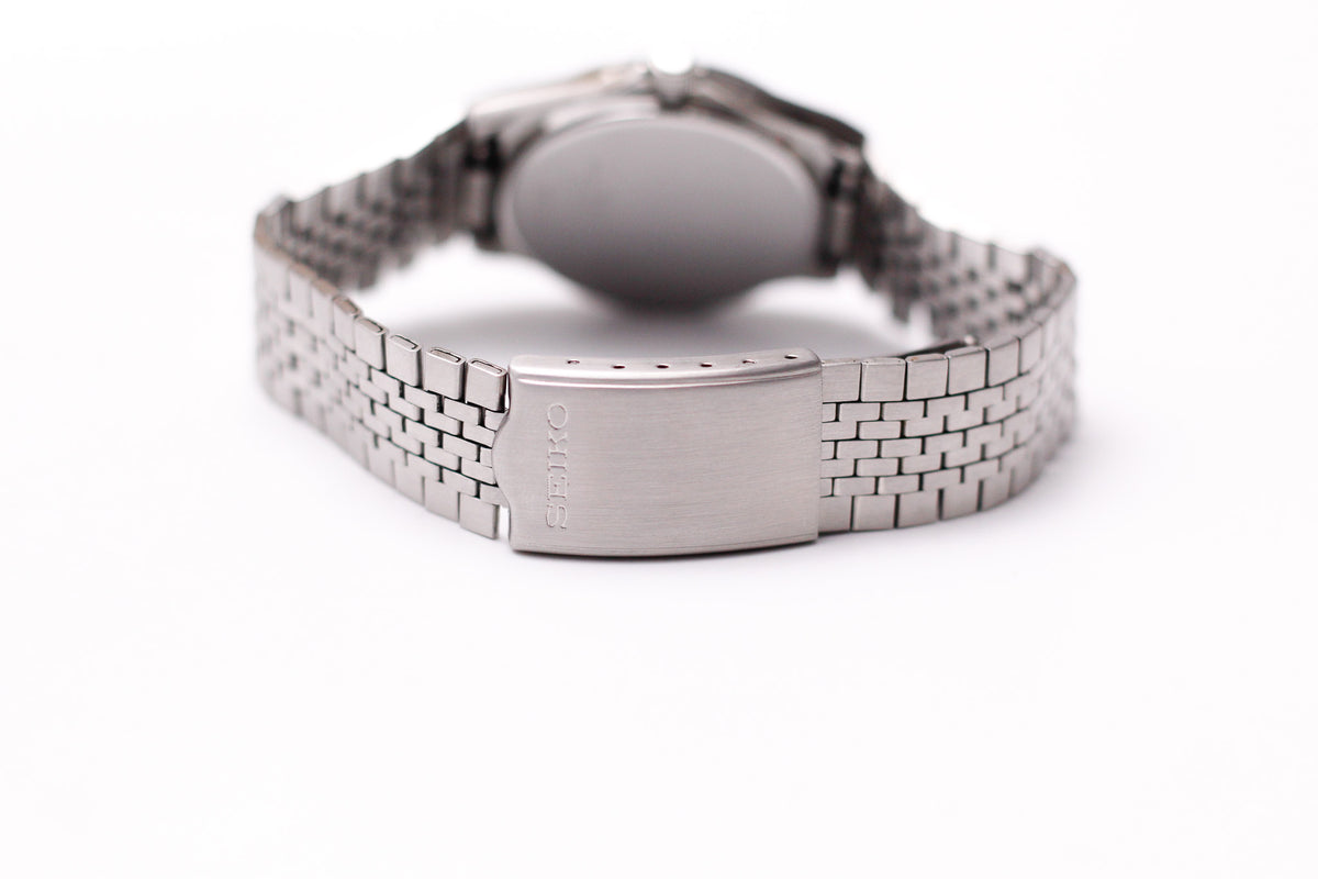 1995 Seiko Spirit Silver Textured Men's Sports Wrist-Watch