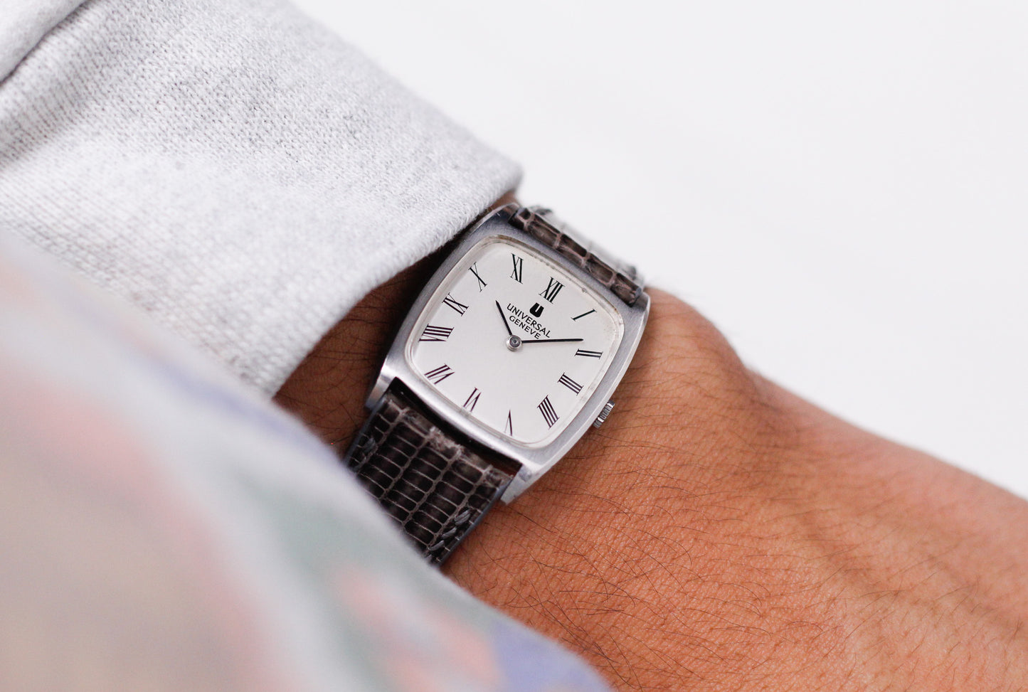 [Serviced] 1960s Universal Genève Straight Grain Silver Roman Dial Men's Mechanical Wrist-Watch