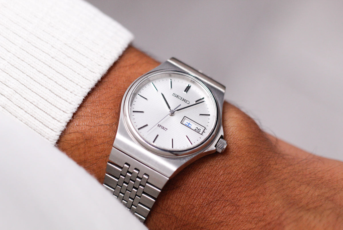 1995 Seiko Spirit Silver Textured Men's Sports Wrist-Watch