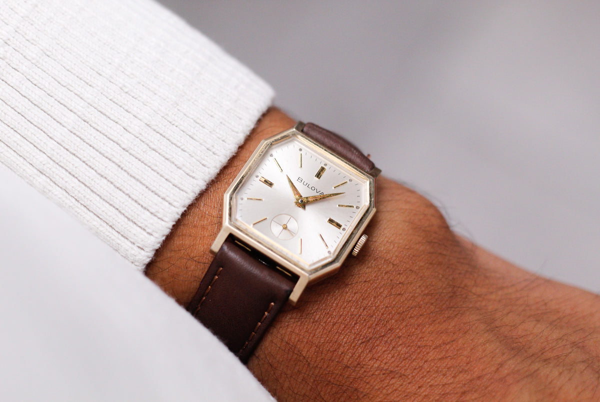 [Serviced] 1967 Bulova Mechanical Champagne Sunburst Dial Men's Wrist-Watch