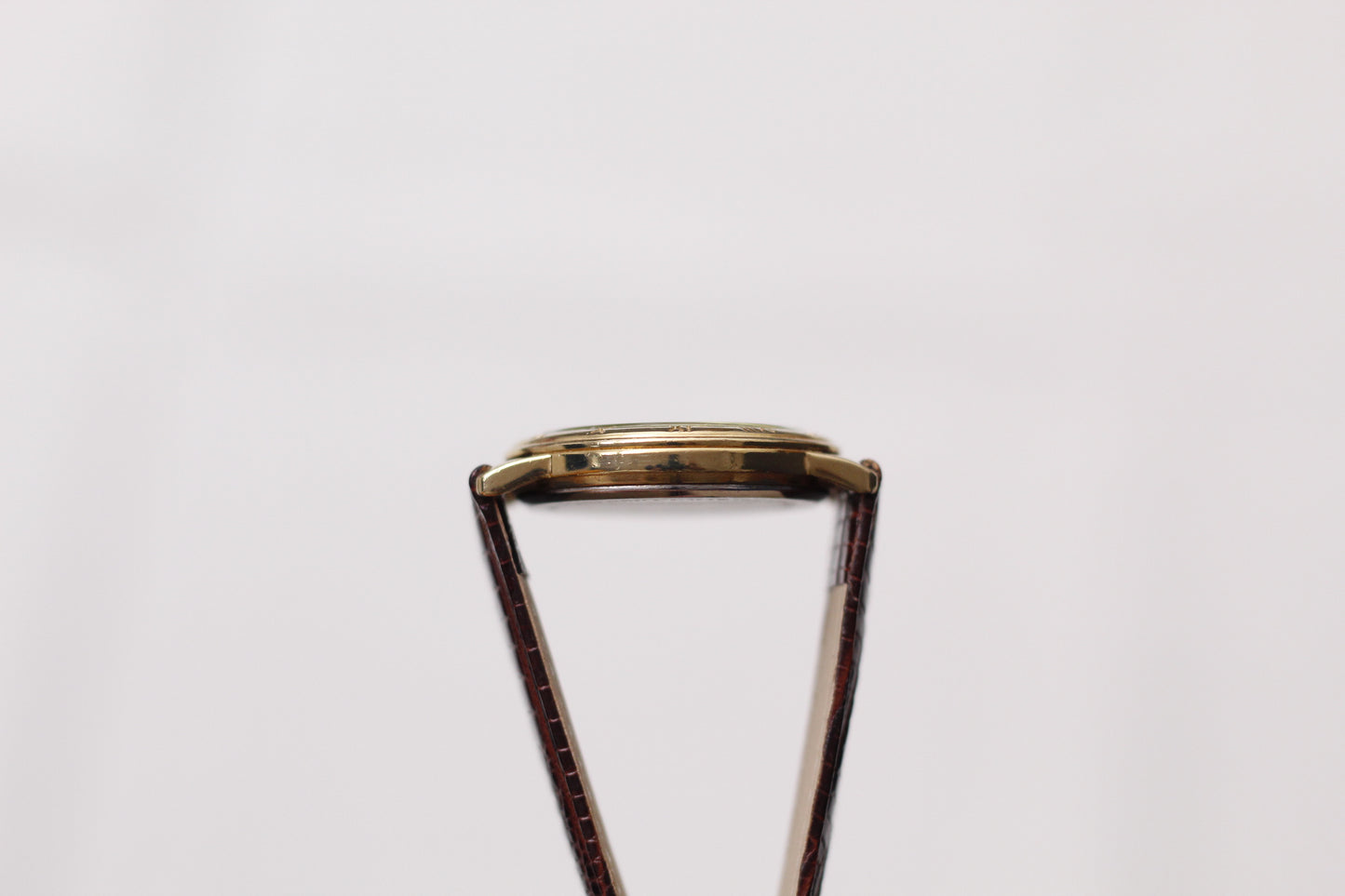 2006 Citizen Quartz Pale Golden Dial Roman Gold Toned Case Men's Wrist-Watch