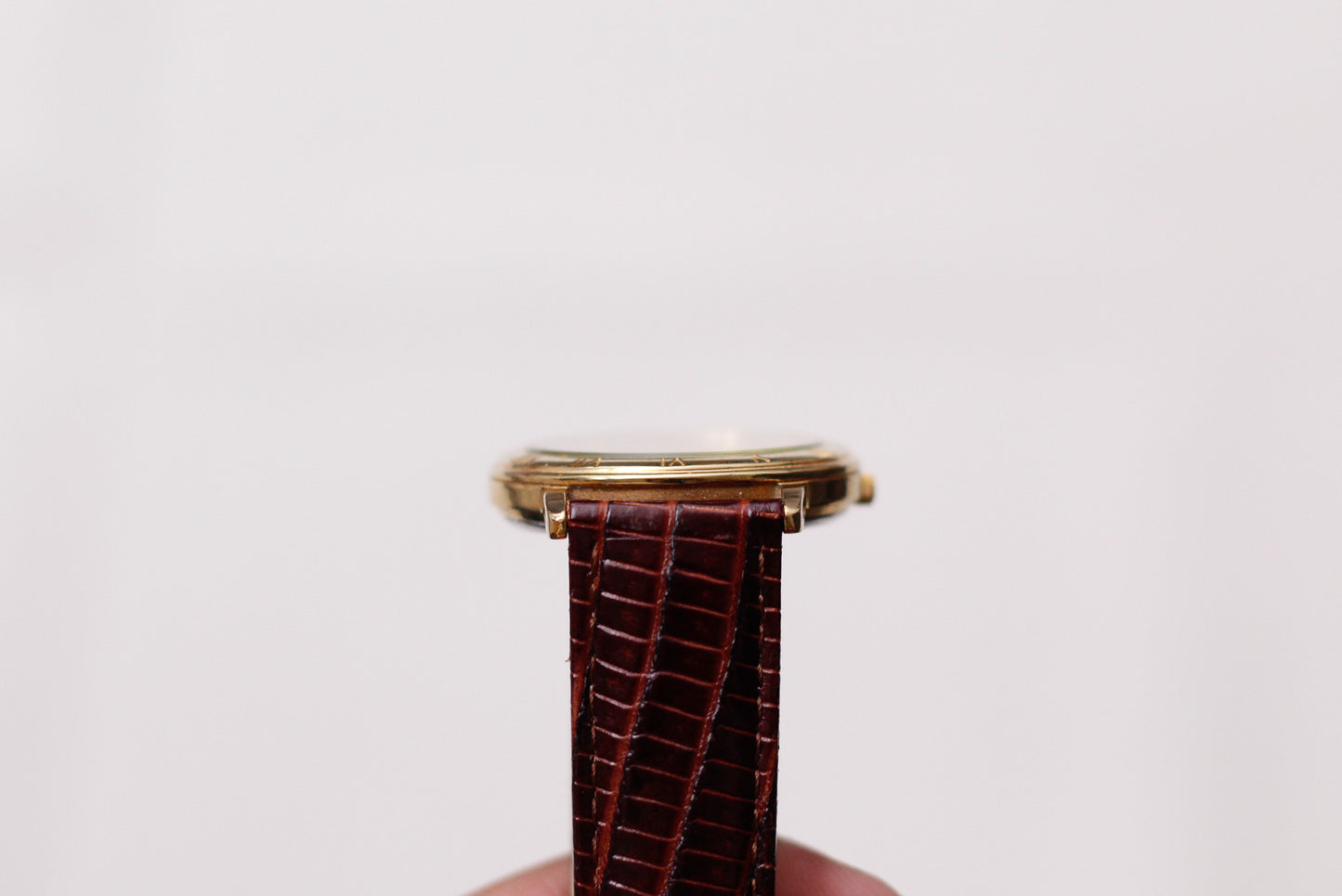 2006 Citizen Quartz Pale Golden Dial Roman Gold Toned Case Men's Wrist-Watch