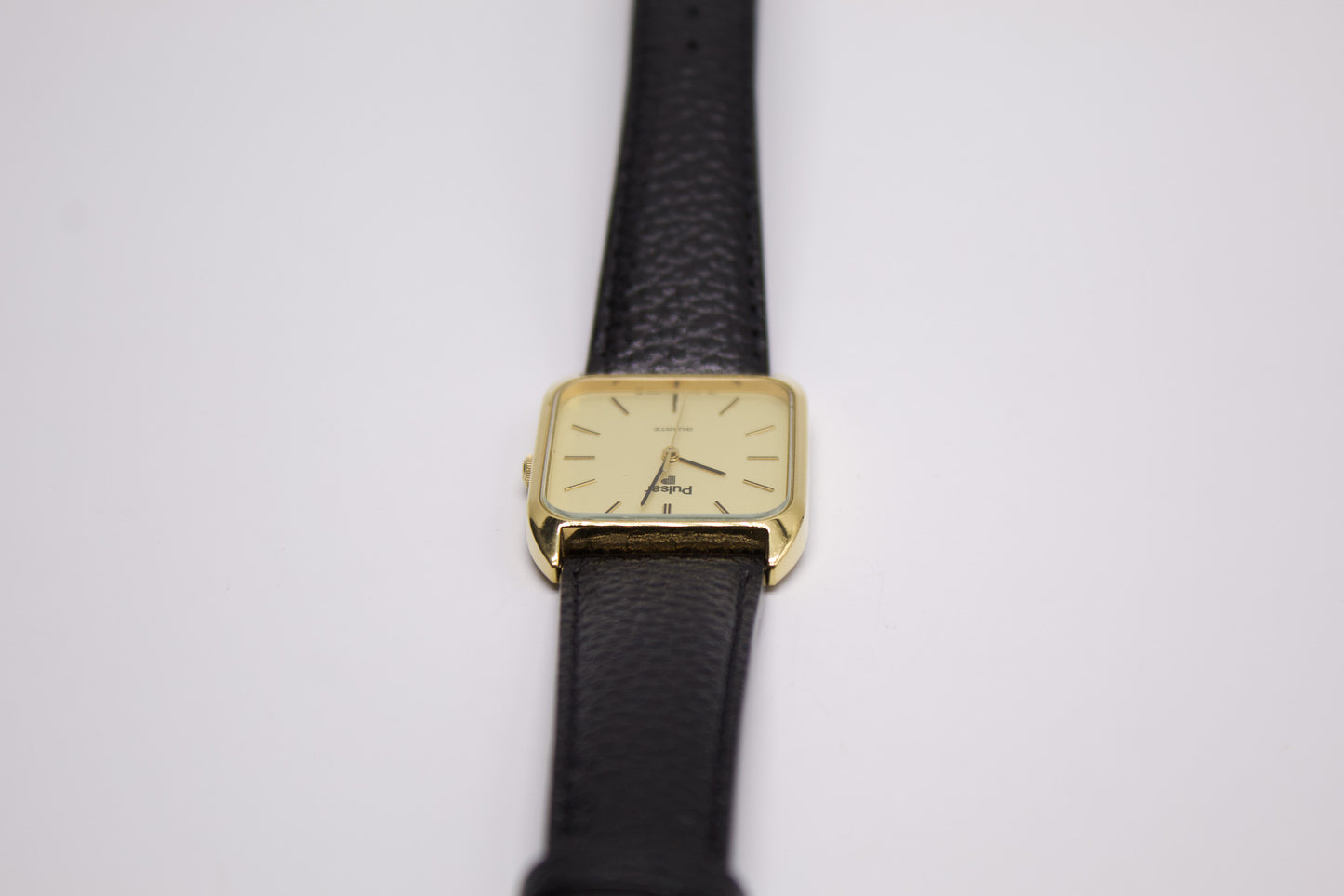 1997 Pulsar Straight Grain Golden Dial Men's Wrist-Watch