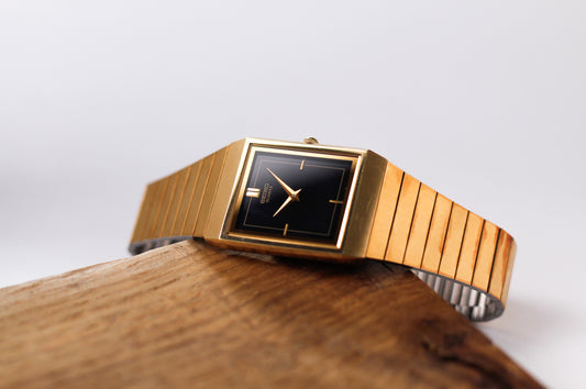 1984 Seiko Quartz Jet Black Dial Tank Style Men's Wrist-Watch