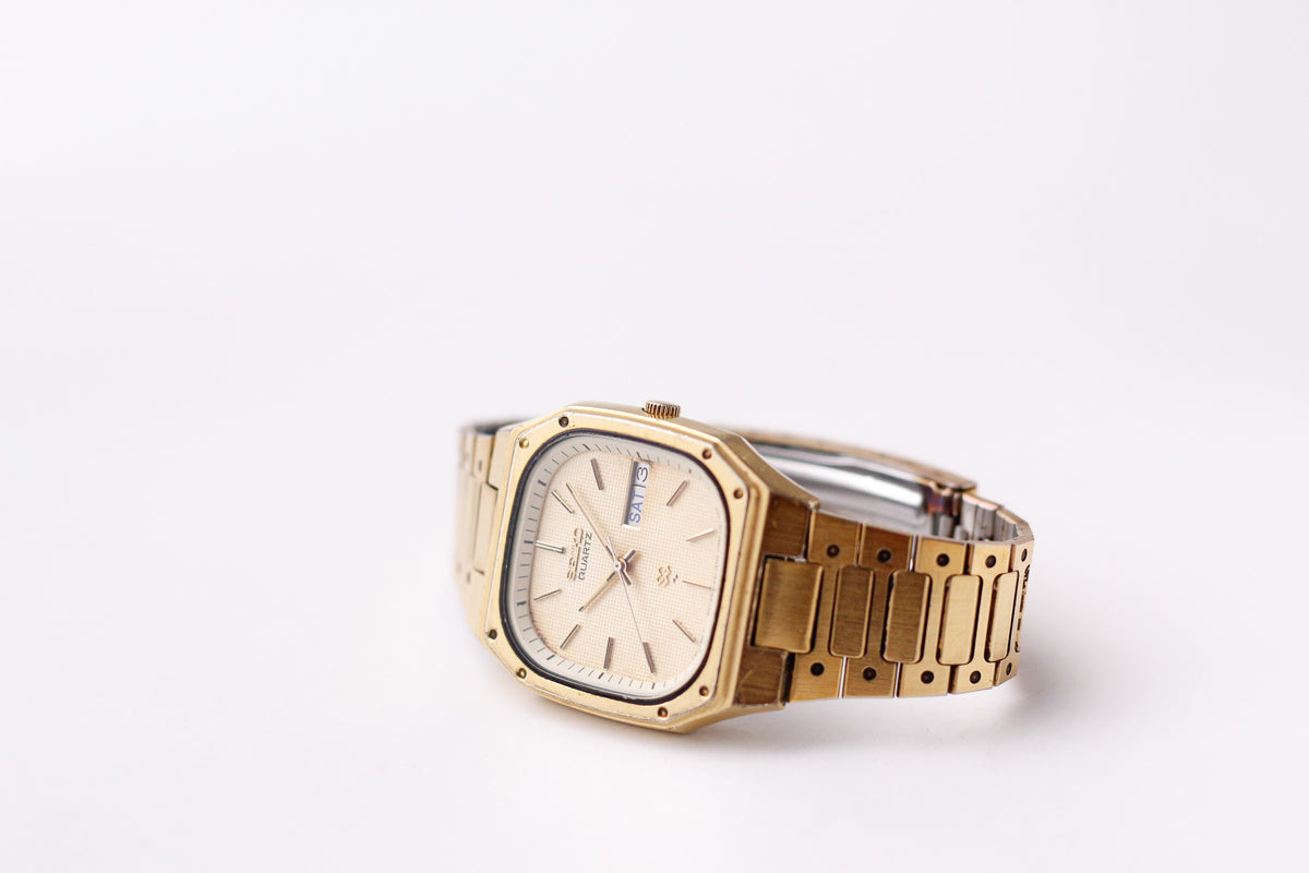 1982 Seiko SQ Golden Waffle Dial 'Baby Santos Tank' Men's Wrist-Watch