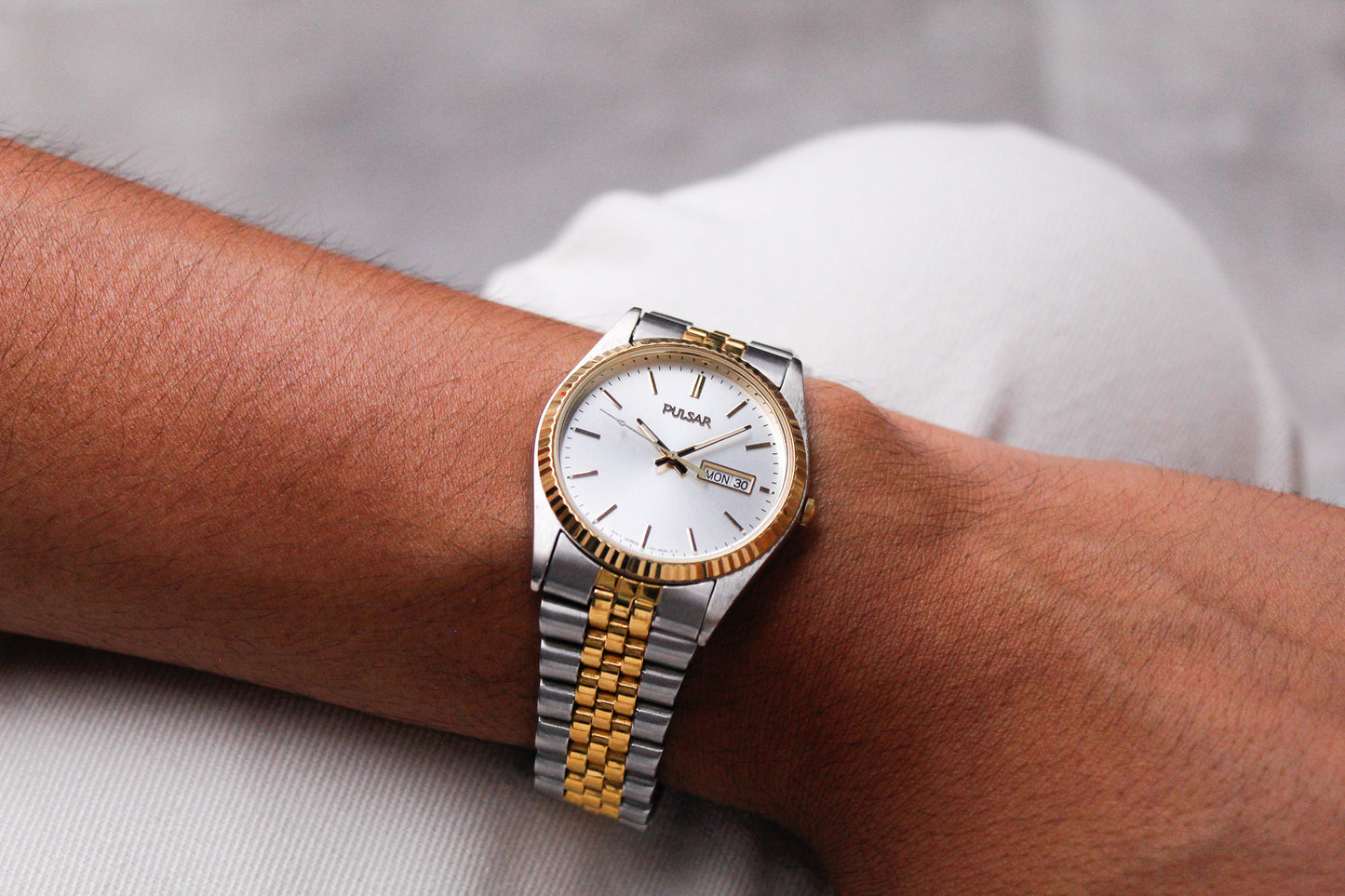 1999 Pulsar Quartz Baby Day-Date Men's Wrist Watch