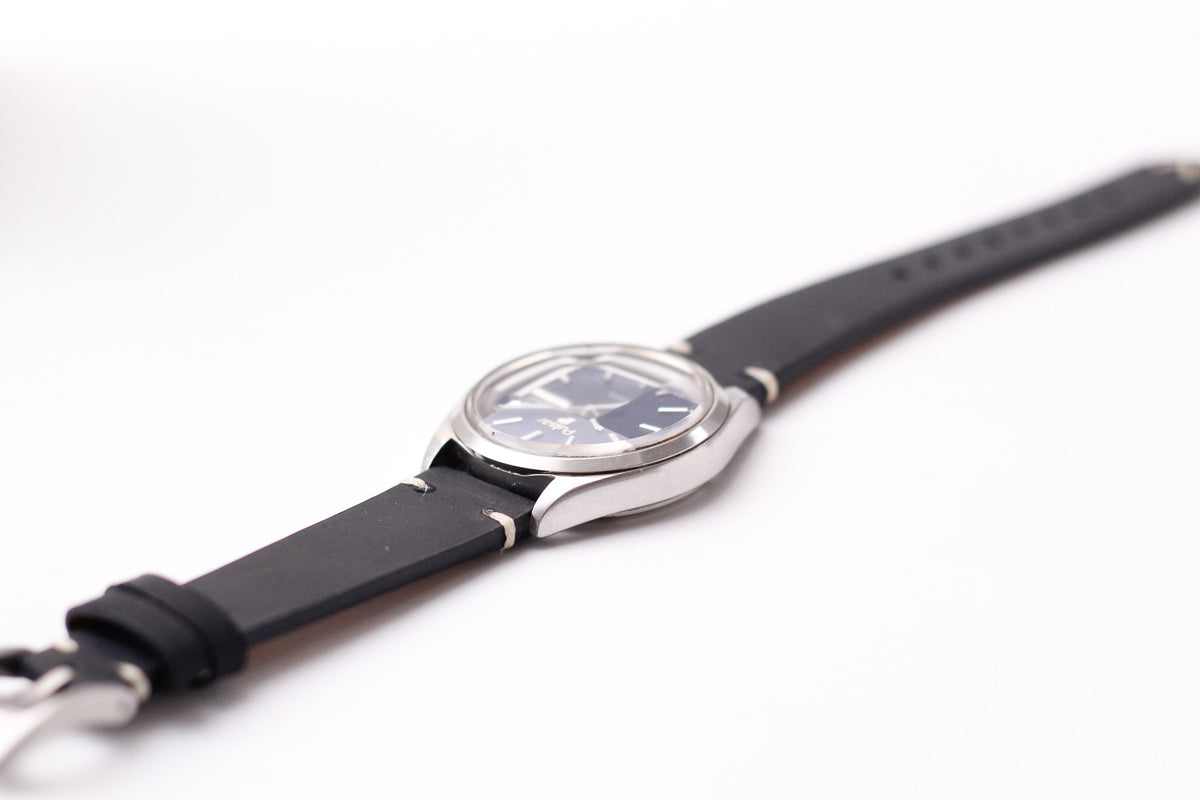 1977 Pulsar Quartz Marine Blue Dial Faceted Crystal Men's Wrist-Watch