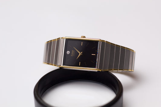 1995 Pulsar Quartz Tank Straight Grain Black Dial Men's Wrist-Watch