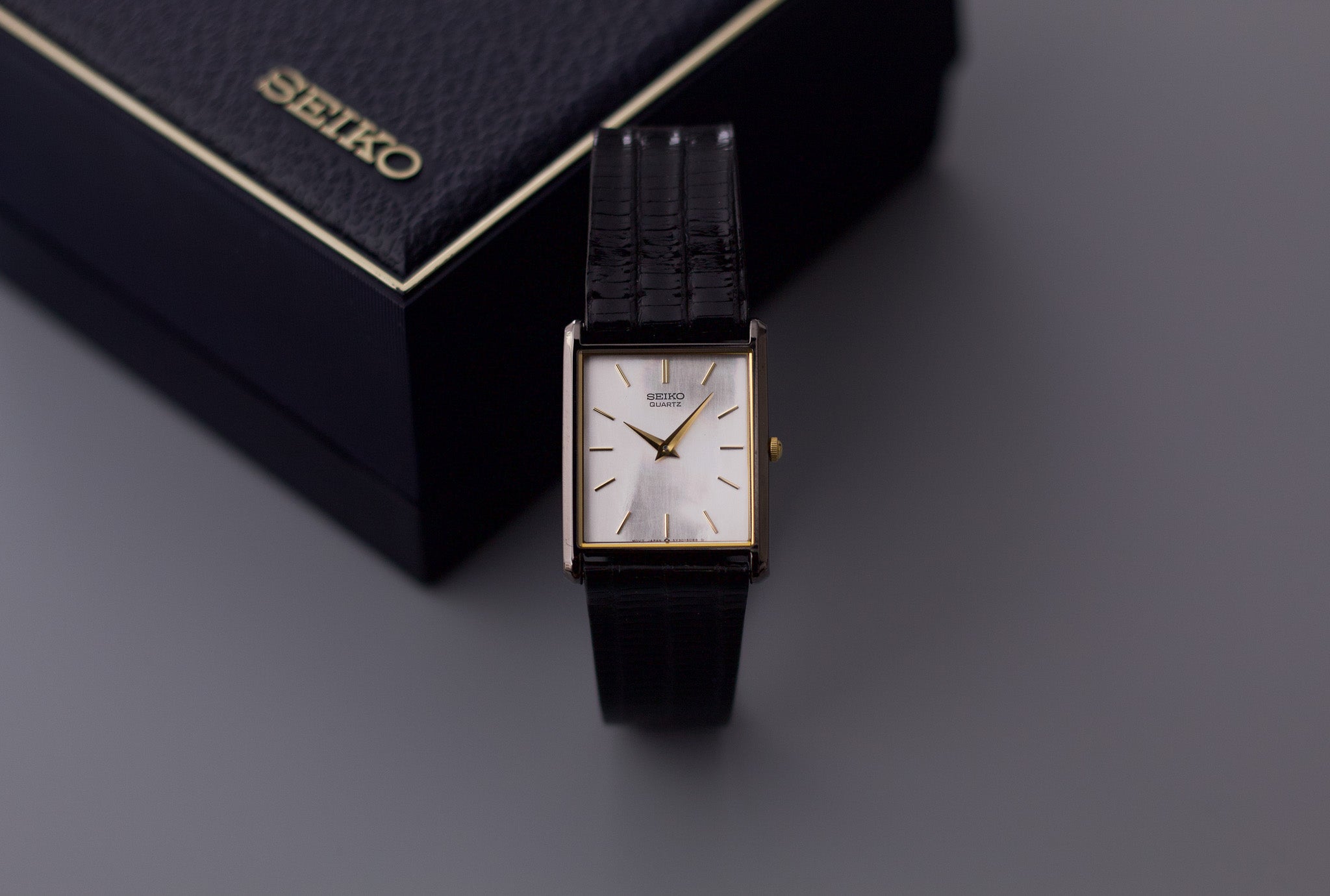 New Old Stock] 1990 Seiko 'Mother of Pearl Dial' Tank Men's Wrist