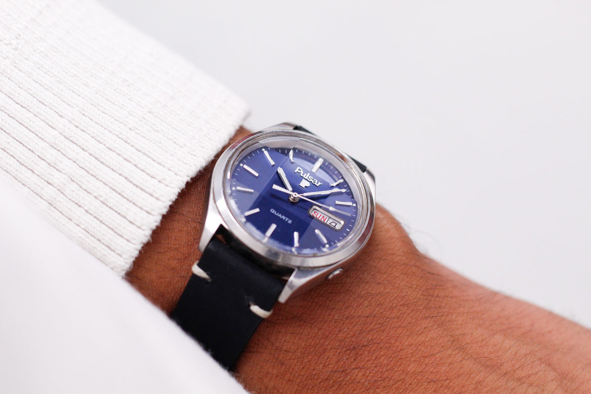 1977 Pulsar Quartz Marine Blue Dial Faceted Crystal Men's Wrist-Watch