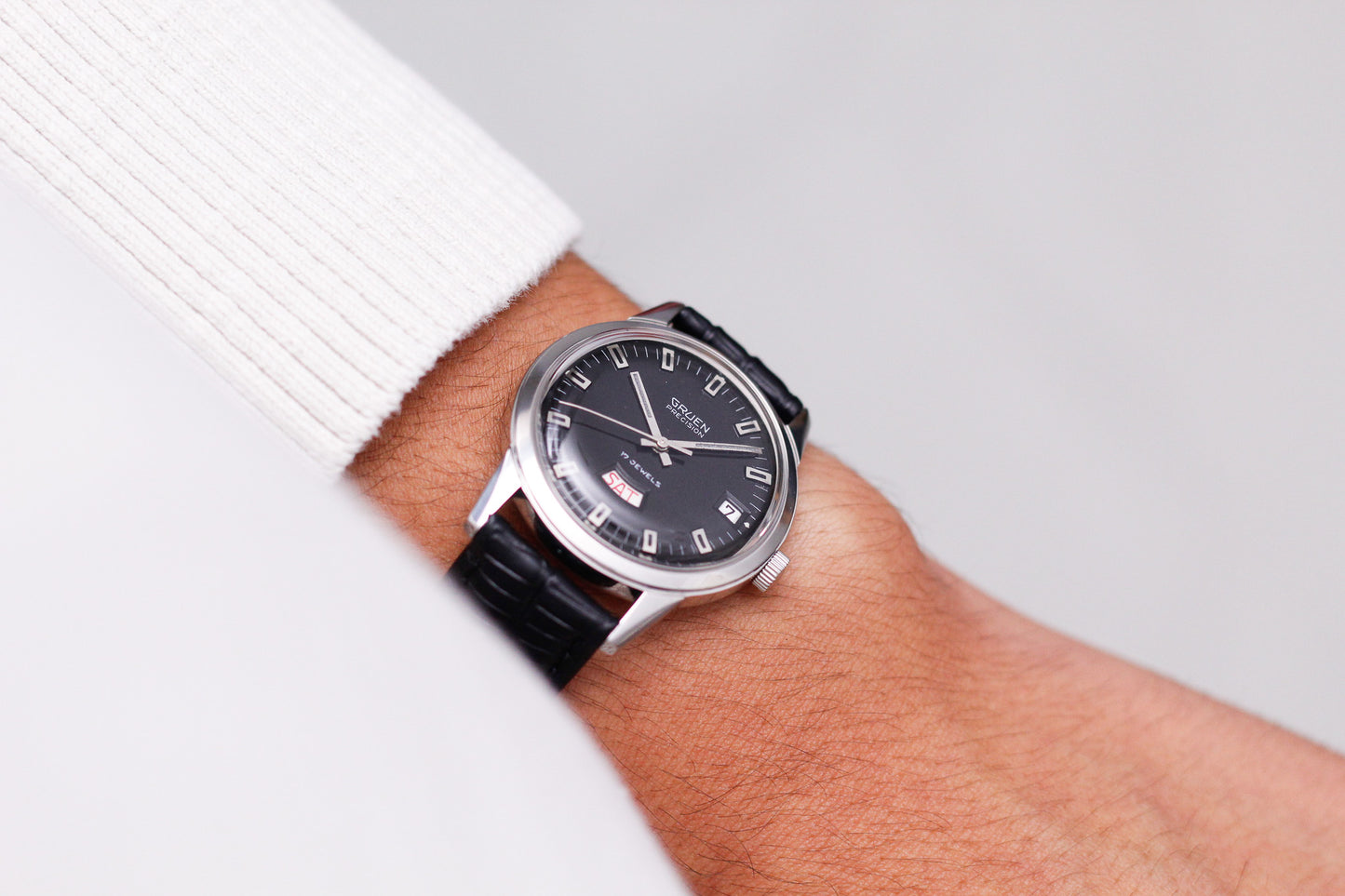 [Serviced] 1960s Gruen Mechanical Day-Date Inky Black Dial Men's Wrist-Watch