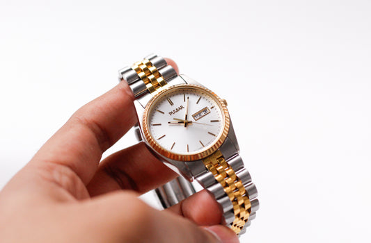 1999 Pulsar Quartz Baby Day-Date Men's Wrist Watch