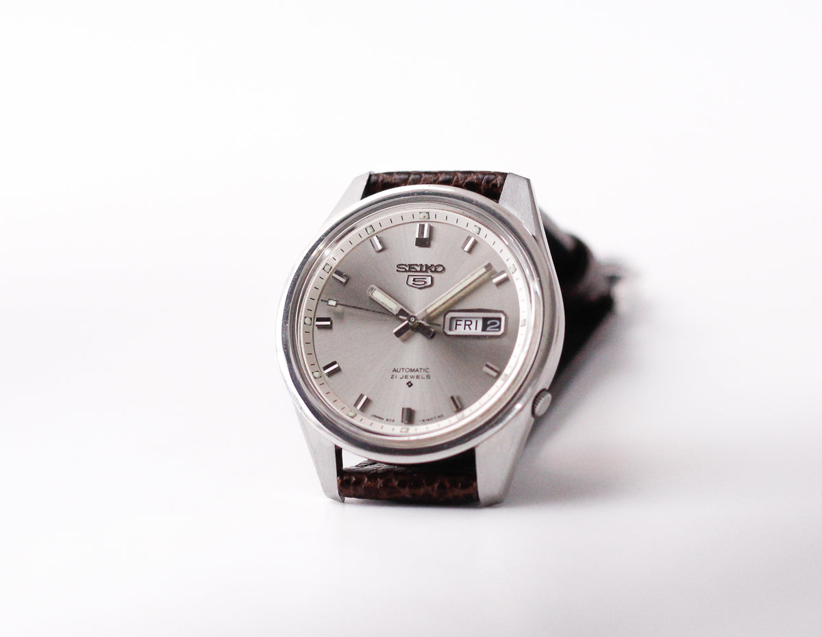 [Serviced] 1968 Seiko 5 Automatic Gray Sunburst Dial Men's Wrist-Watch