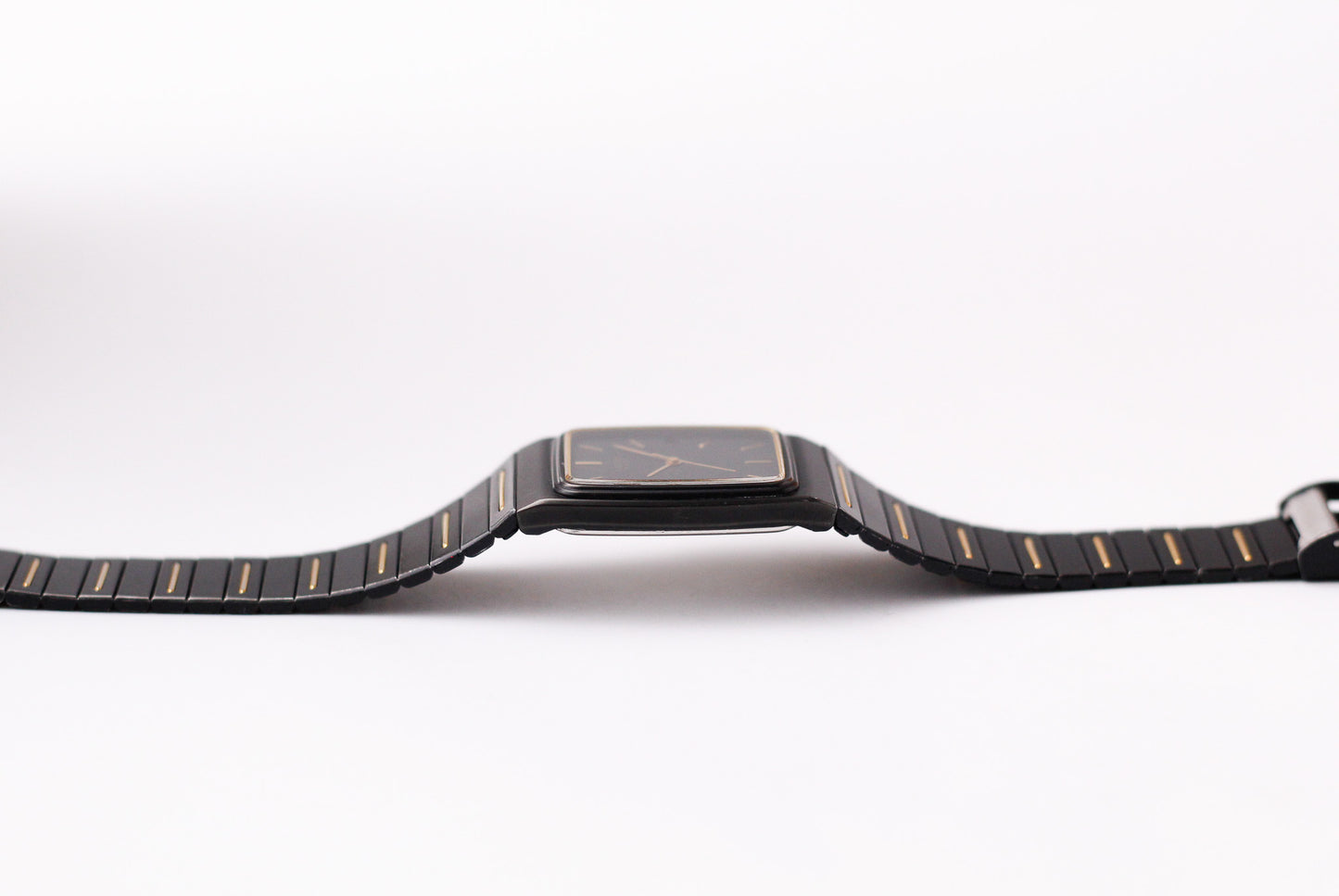 1985 Seiko Quartz Matte Black Dial Two Tone Black Case Men's Wrist-Watch