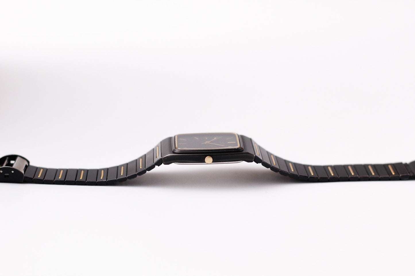 1985 Seiko Quartz Matte Black Dial Two Tone Black Case Men's Wrist-Watch