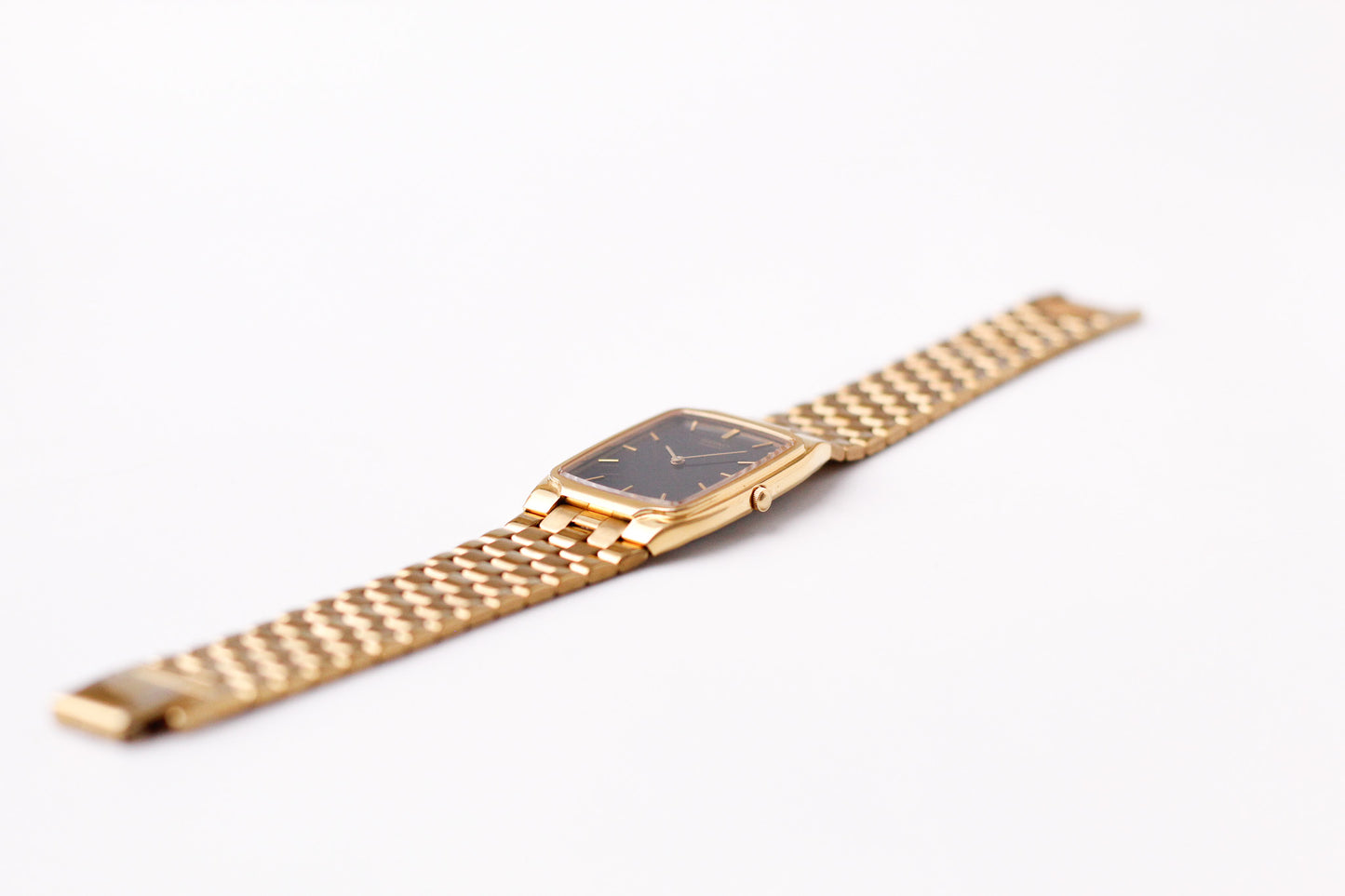 1989 Seiko Quartz Inky Black Dial Gold Toned Case Men's Wrist-Watch