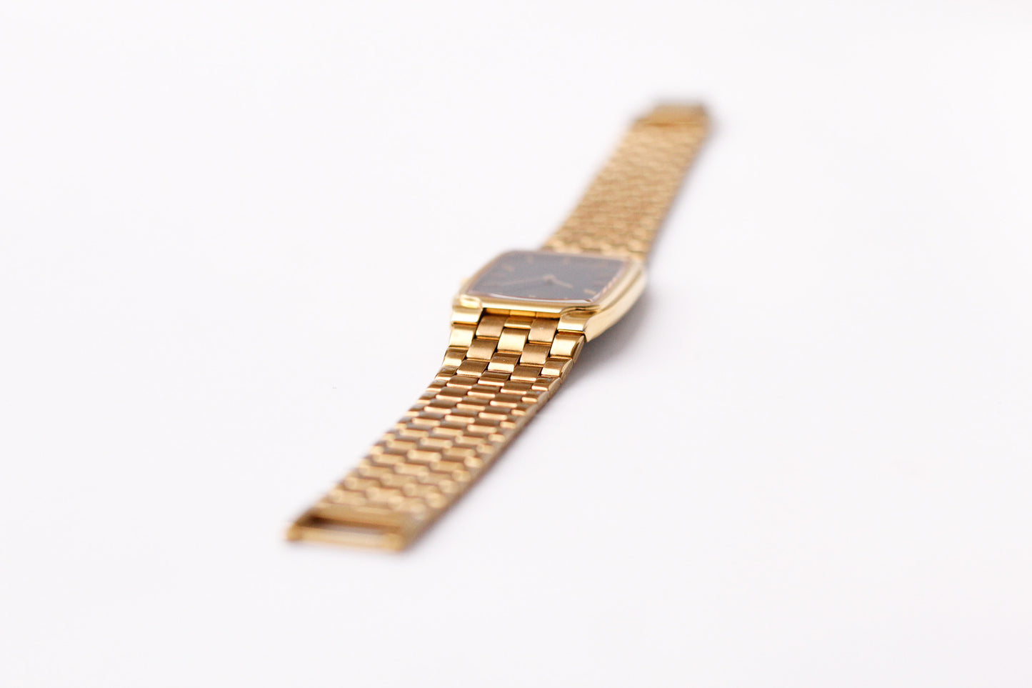 1989 Seiko Quartz Inky Black Dial Gold Toned Case Men's Wrist-Watch