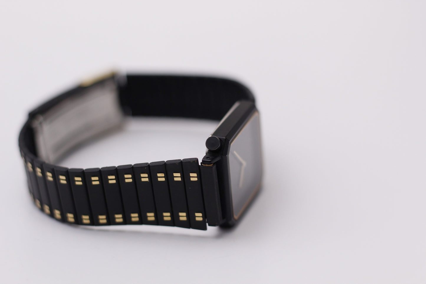 [Mint] 1996 Pulsar Quartz Bi-Textured Inky Black Dial Men's Wrist-Watch