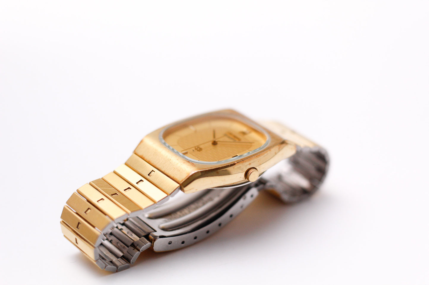 1982 Seiko SQ Light Golden Dial Men's Wrist-Watch