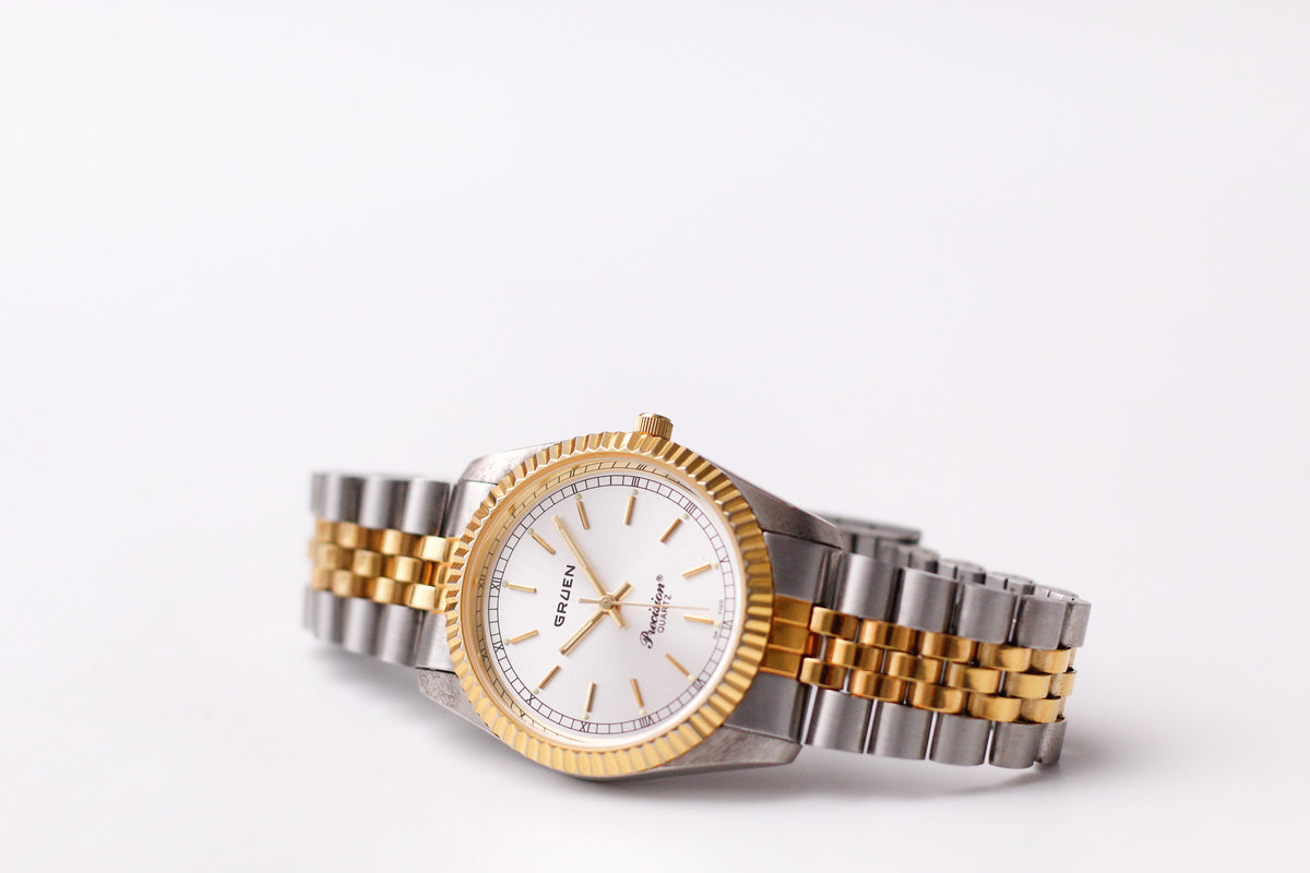 1990s Gruen Precision Quartz Silver Sunburst Dial Two Tone Case Men's Wrist-Watch W/Box