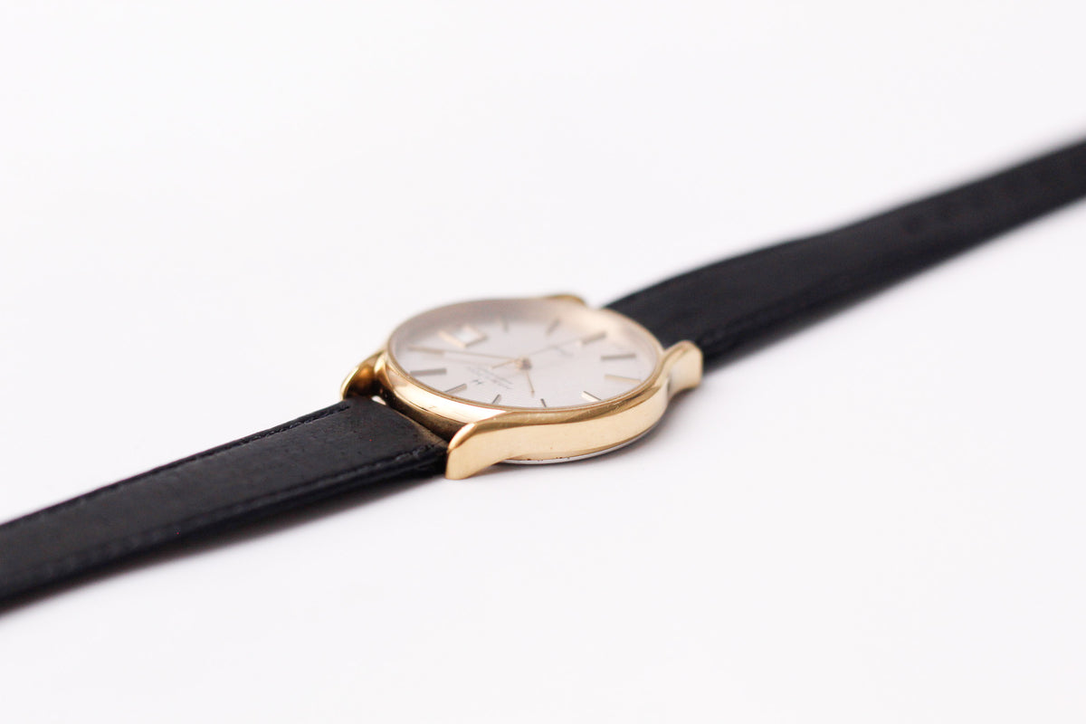1990s Hamilton Masterpiece Quartz Wavy Silver Dial Men's Wrist-Watch