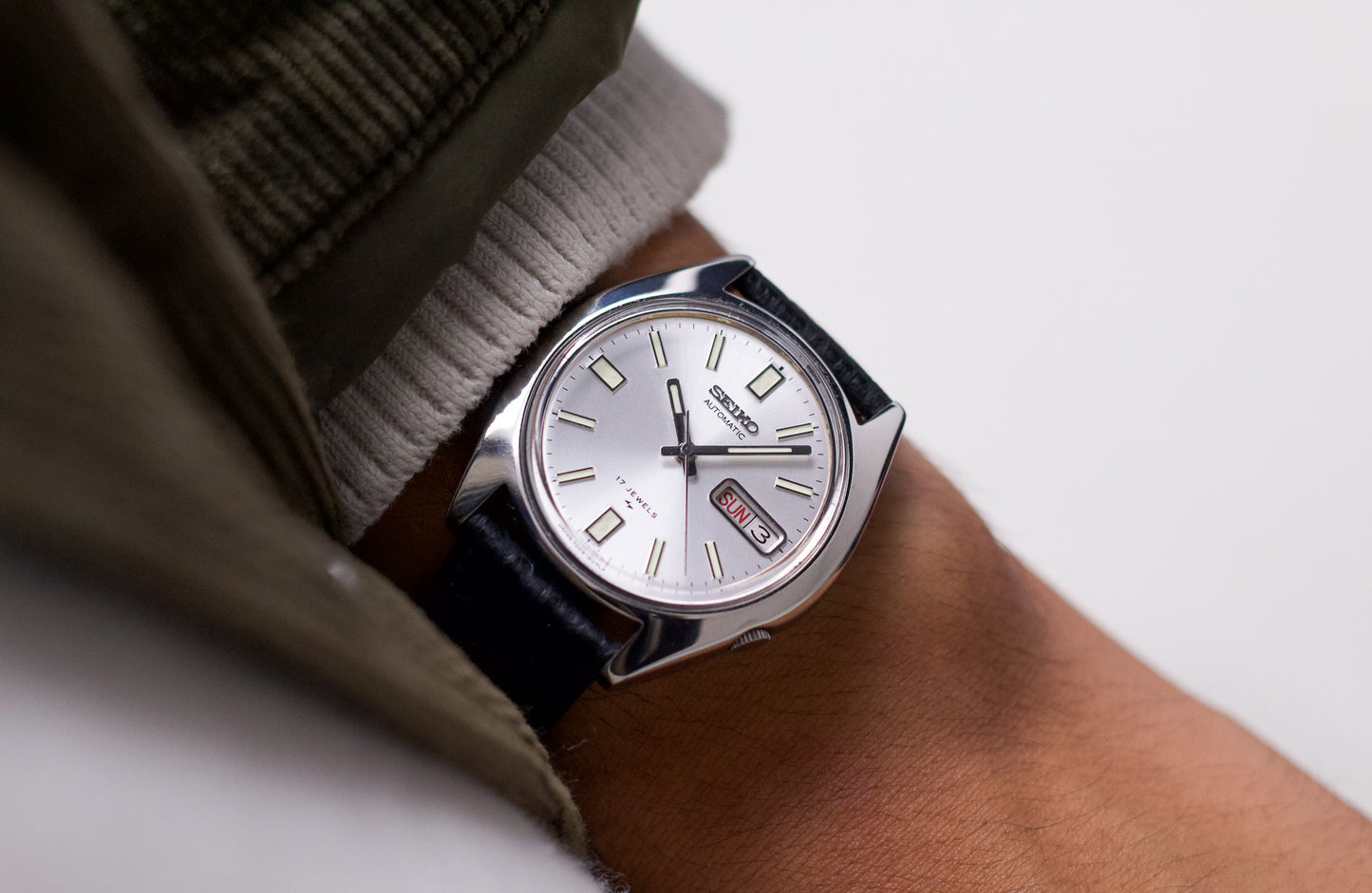[Serviced] 1977 Seiko Automatic Silver Sunburst Dial Men's Wrist-Watch