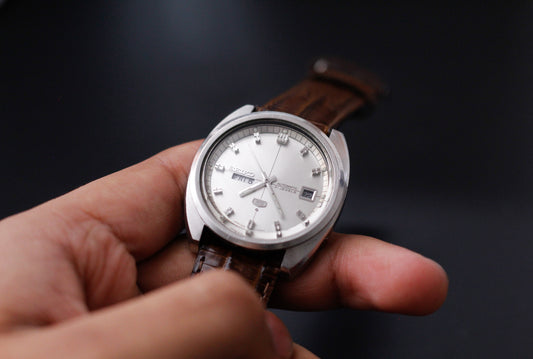 1971 Seiko 5 Silver Sunburst Dial Men's Wrist-Watch