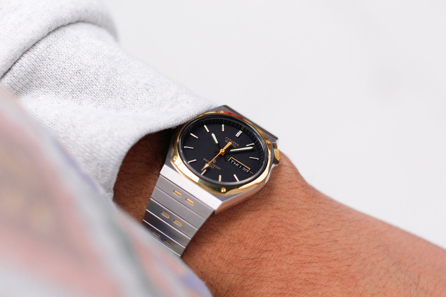 [Near Mint] 1986 Citizen CQ Quartz Matte Black Dial Two Tone Men's Wrist-Watch W/Box