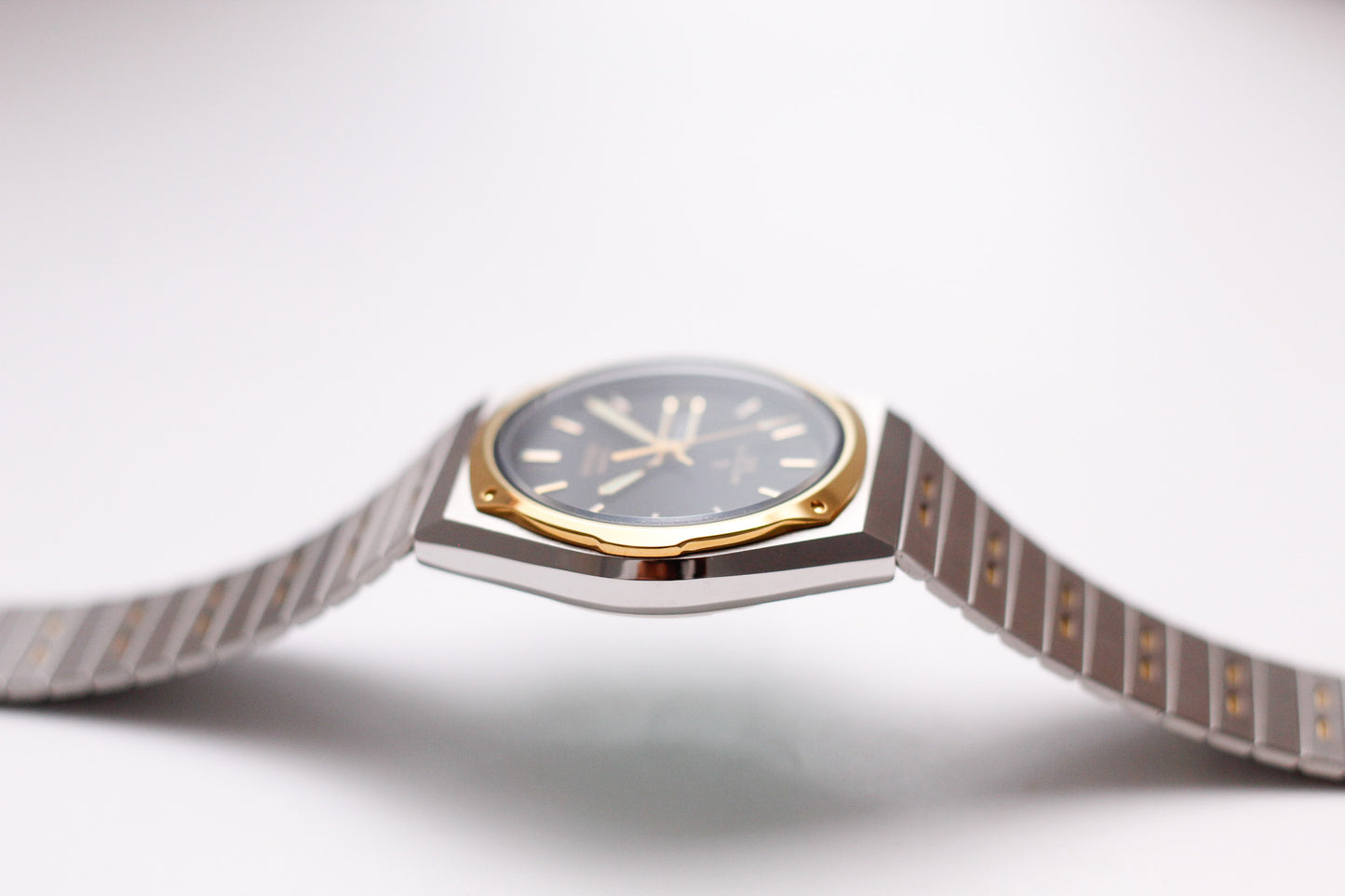 [Near Mint] 1986 Citizen CQ Quartz Matte Black Dial Two Tone Men's Wrist-Watch W/Box