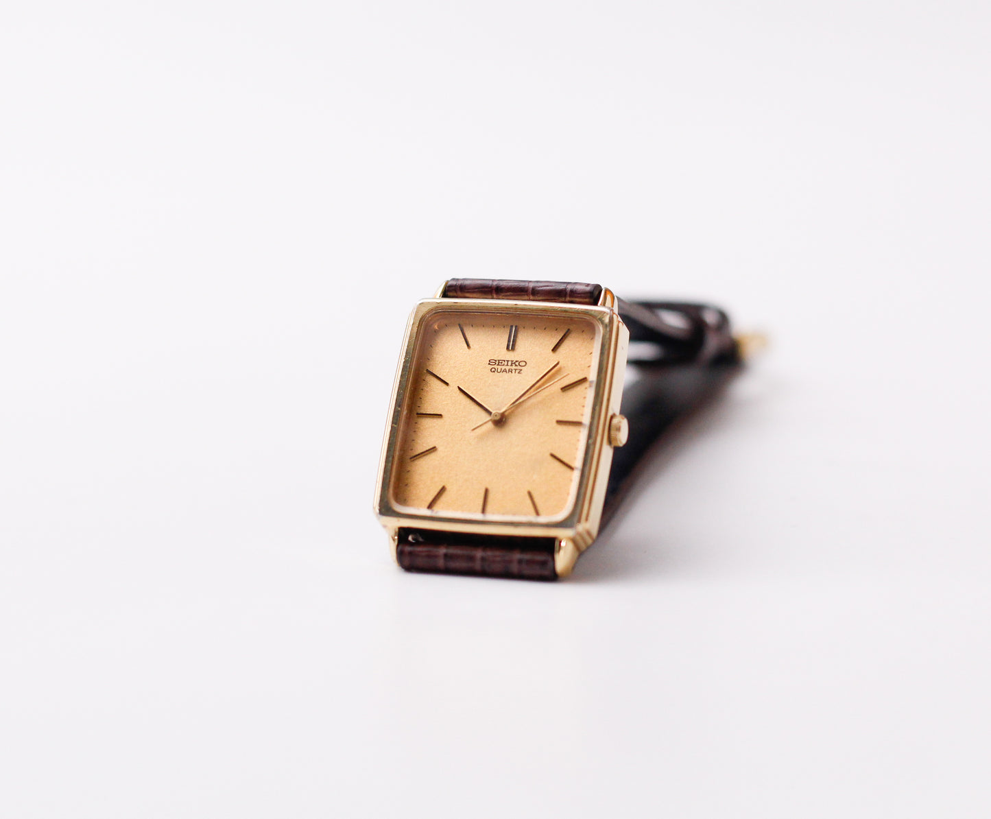 1983 Seiko Quartz Golden Washi Dial Golden Tank Men's Wrist-Watch