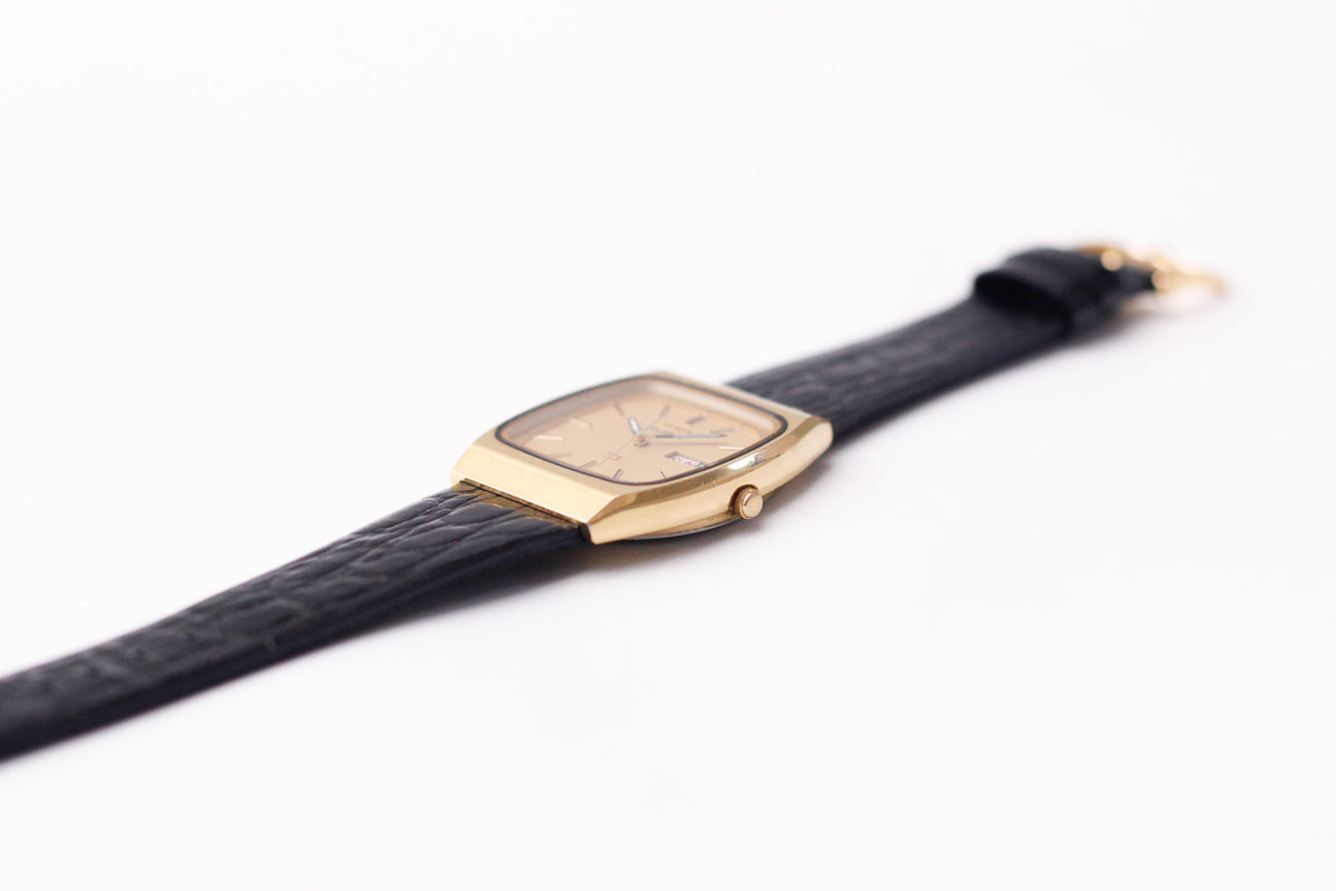 1984 Seiko Quartz Straight Grain Golden Dial TV Case Men's Wrist-Watch