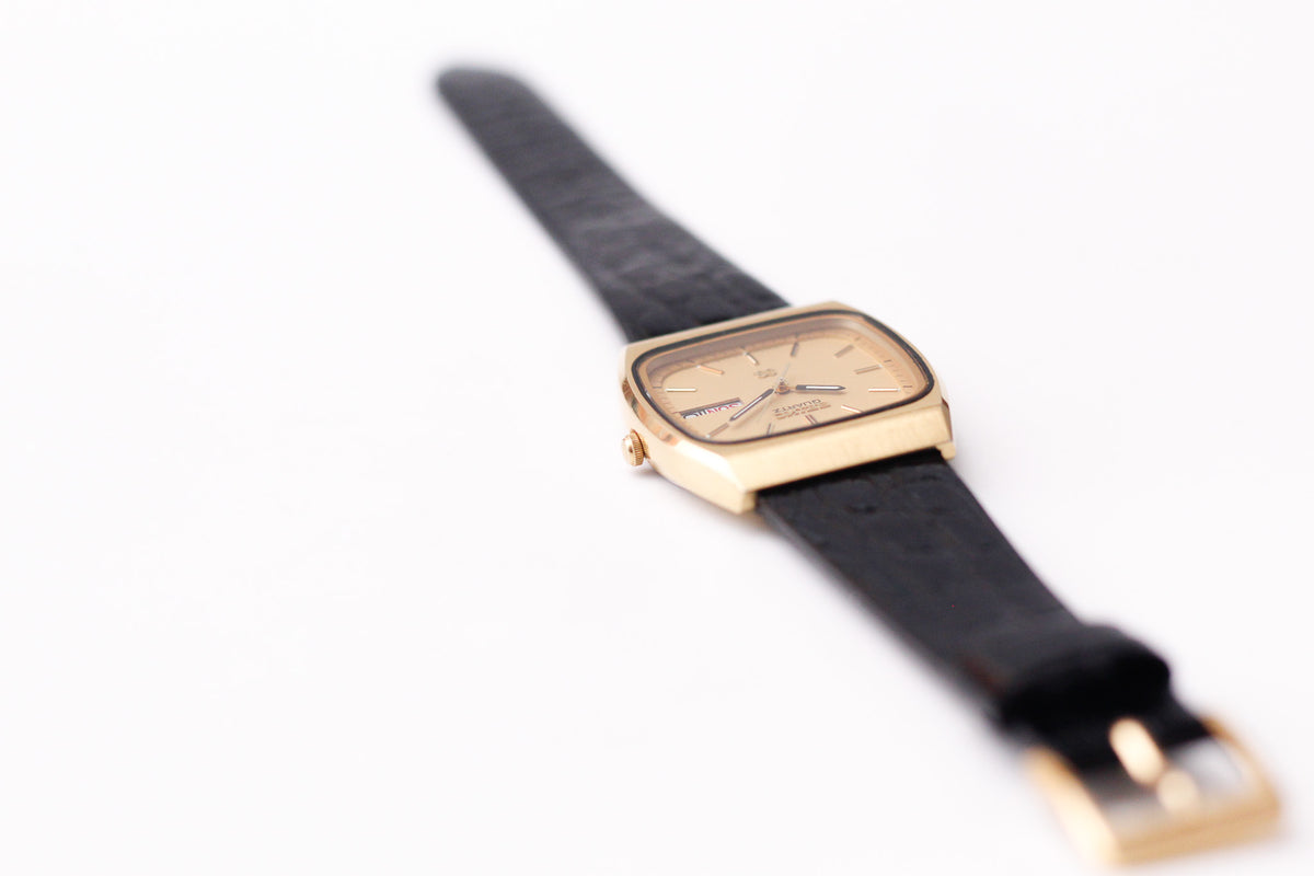 1984 Seiko Quartz Straight Grain Golden Dial TV Case Men's Wrist-Watch