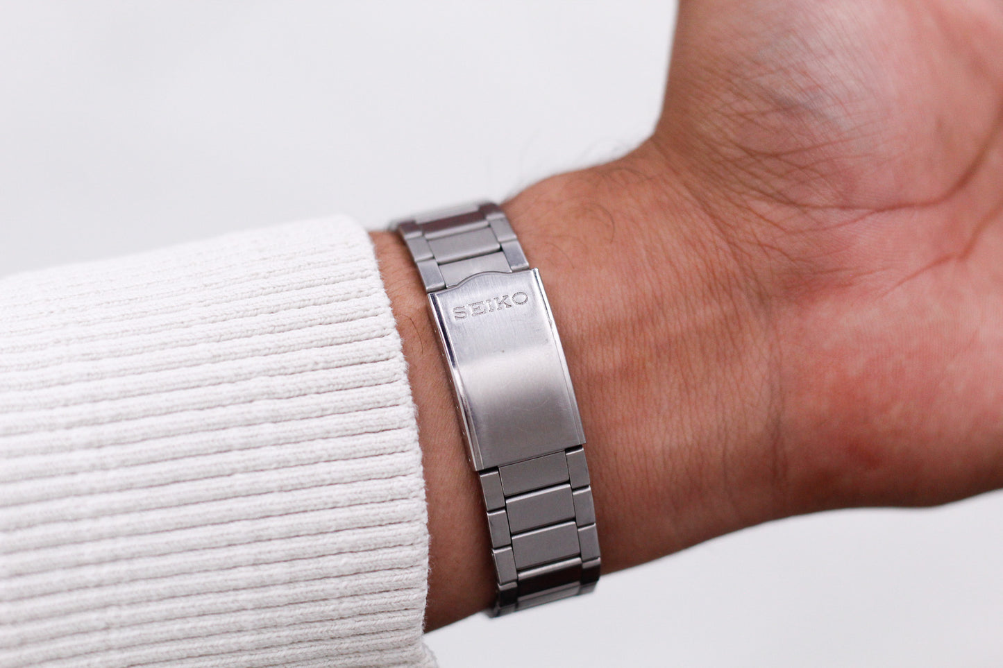 1997 Seiko 5 Automatic Brilliant Silver Sunburst Dial Men's Wrist-Watch