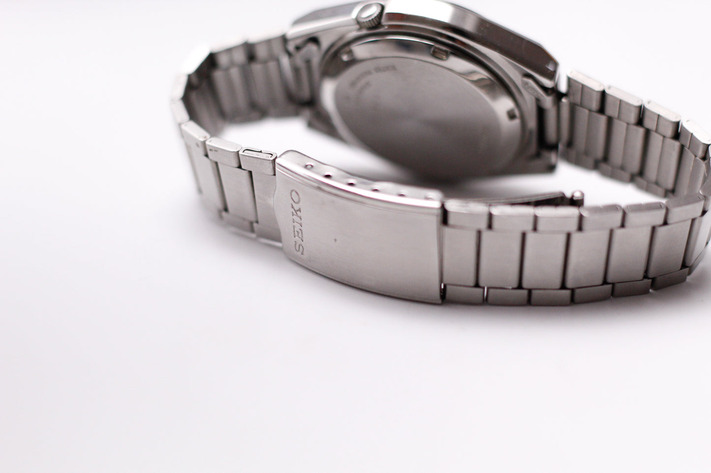 1997 Seiko 5 Automatic Brilliant Silver Sunburst Dial Men's Wrist-Watch