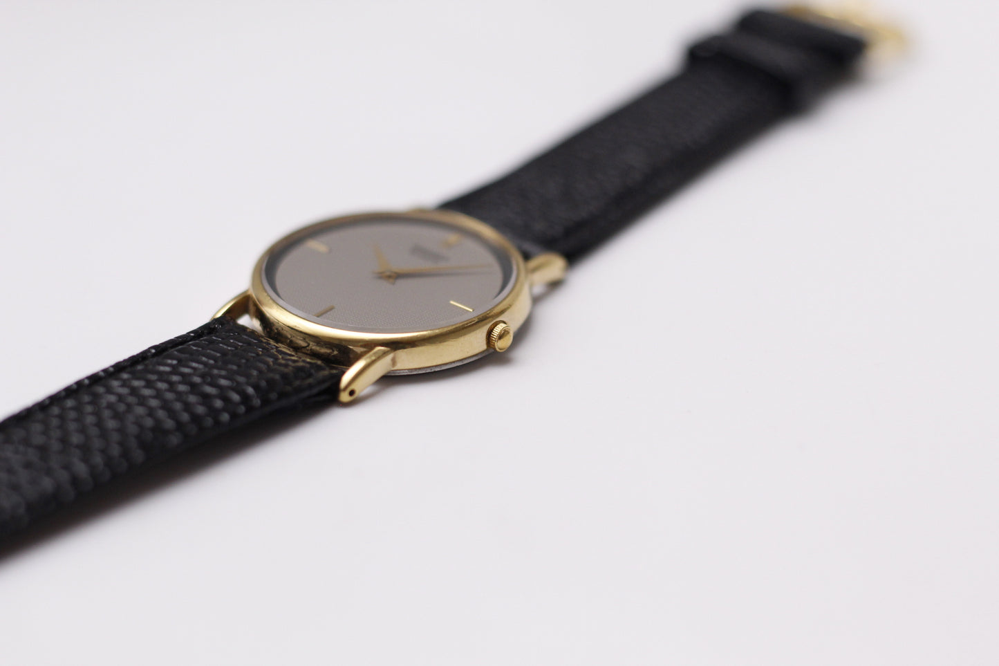 1988 Seiko Quartz Textured Gray Dial Men's Wrist-Watch