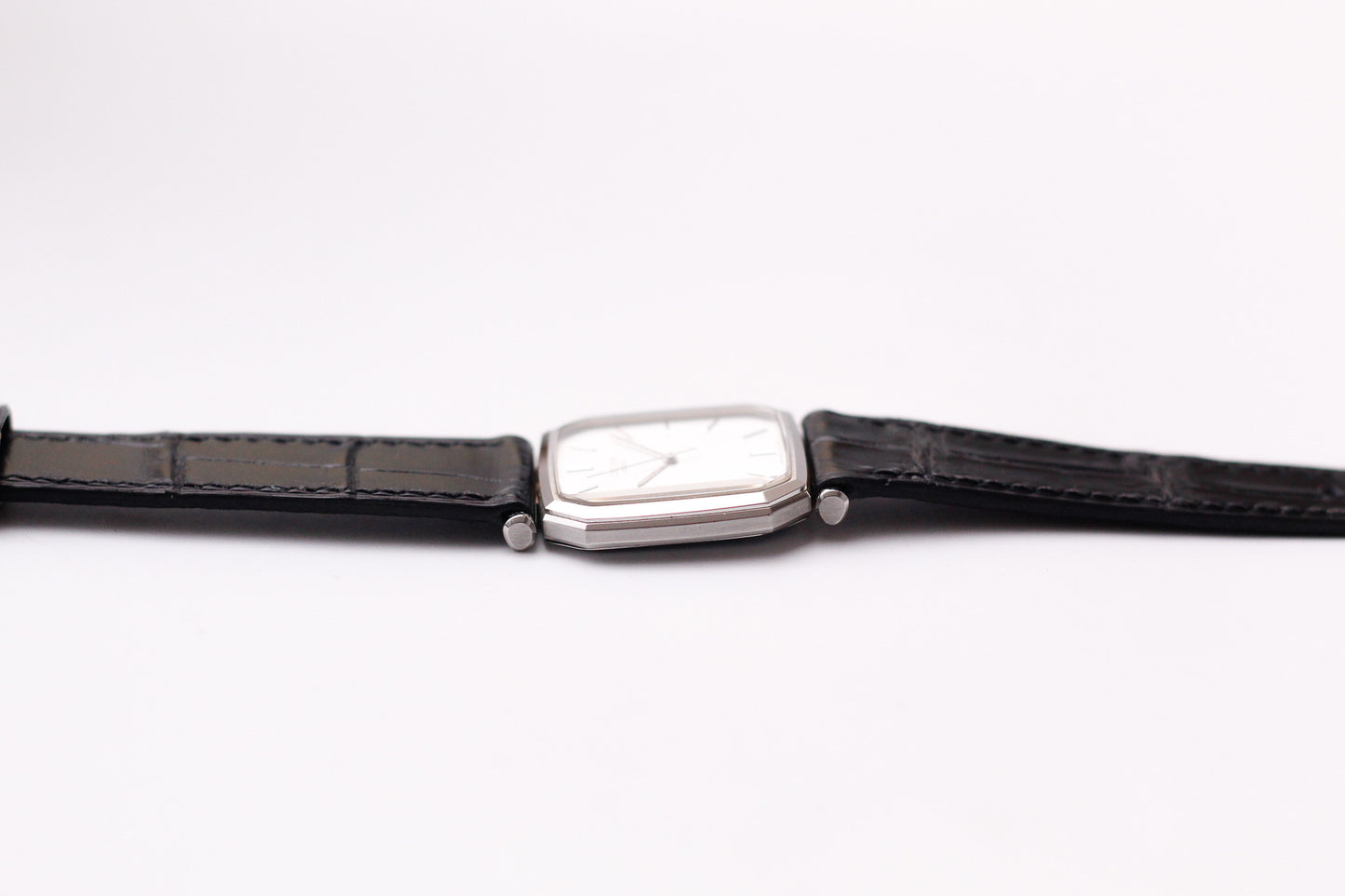 1982 Credor Straight Grain Silver Dial Faceted Crystal Men's Wrist-Watch