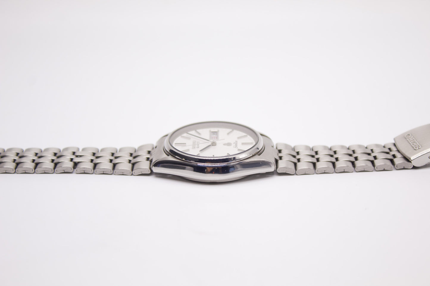 1980 Seiko Silverwave Quartz Straight Grain Silver Dial Men's Wrist-Watch