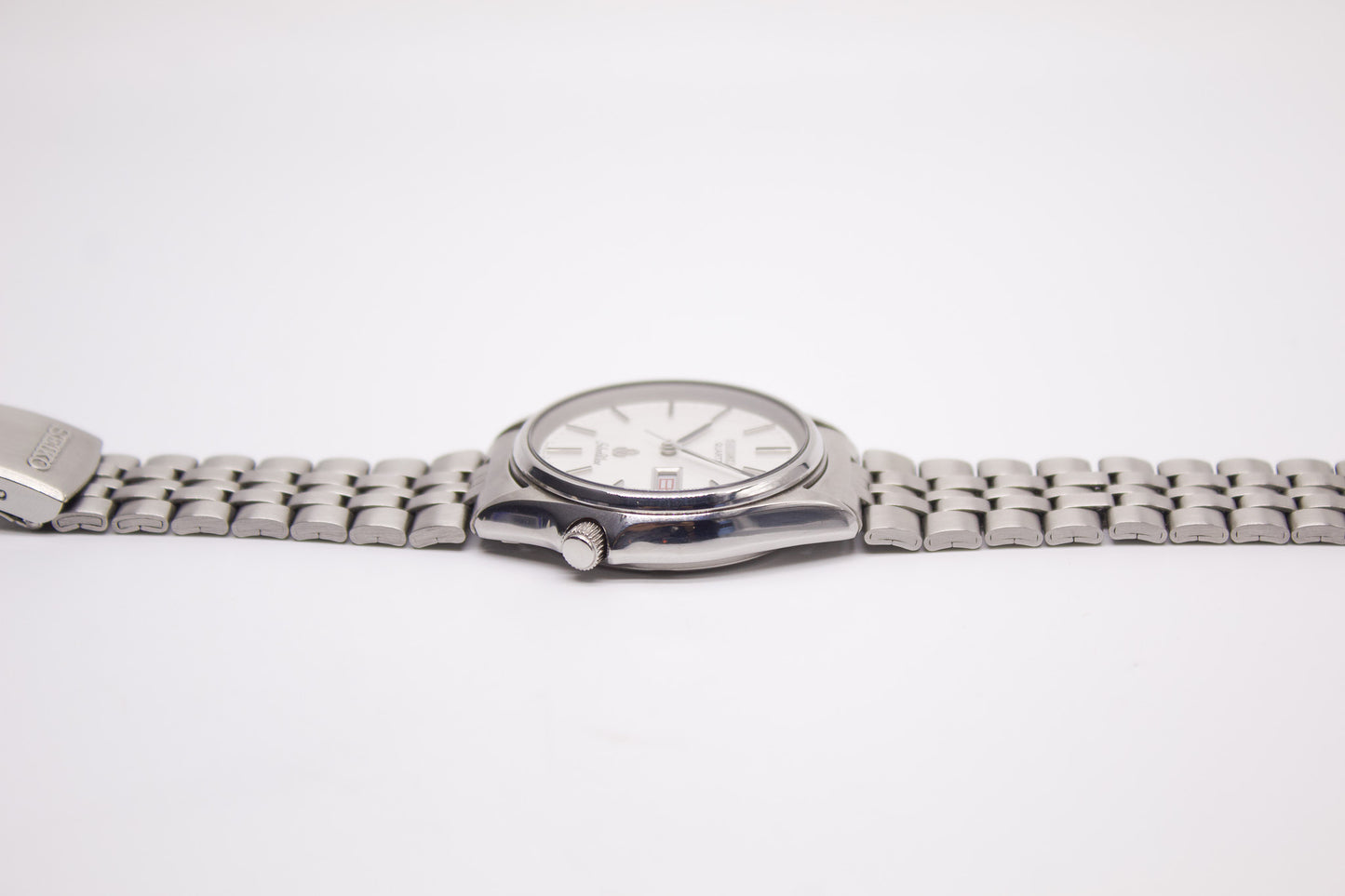 1980 Seiko Silverwave Quartz Straight Grain Silver Dial Men's Wrist-Watch