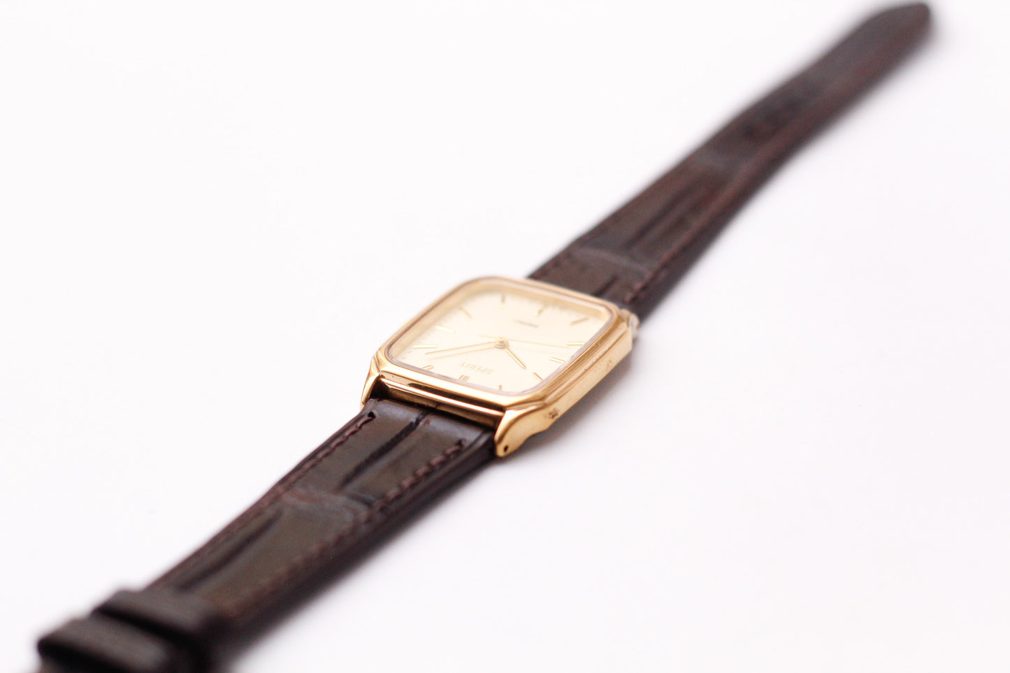 1986 Seiko Spirit Golden Washi Dial Tank Men's Wrist-Watch