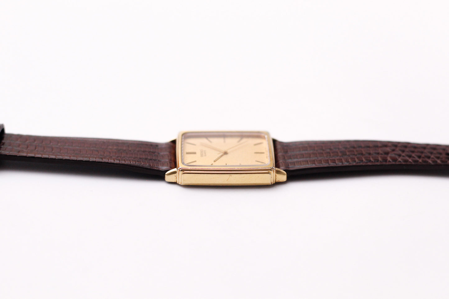 1983 Seiko Quartz Golden Washi Dial Golden Tank Men's Wrist-Watch