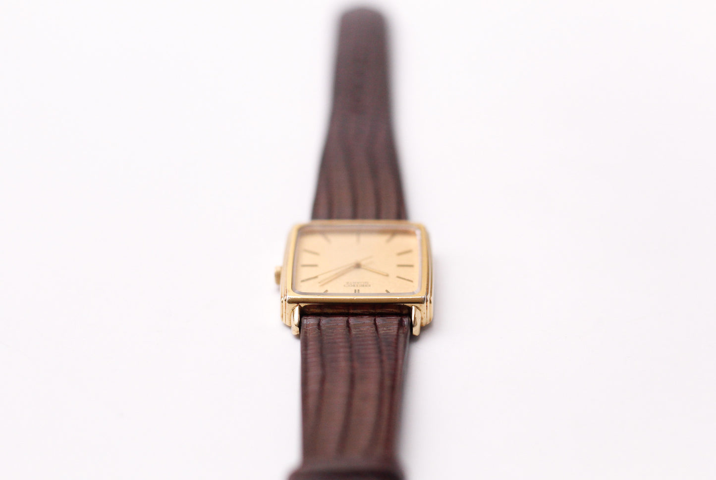 1983 Seiko Quartz Golden Washi Dial Golden Tank Men's Wrist-Watch