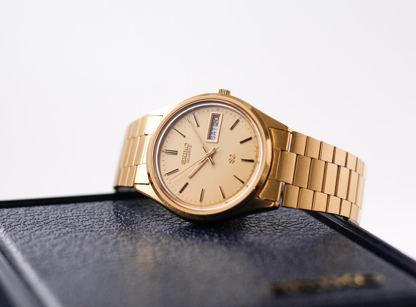 [Near Mint] 1985 Seiko SQ Quartz Straight Grain Golden Dial Men's Wrist-Watch W/Box & Papers