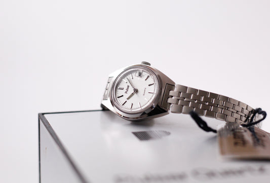 [New Old Stock] 1992 Pulsar Quartz Silver Linen Dial Ladies' Wrist-Watch W/Box & Tag
