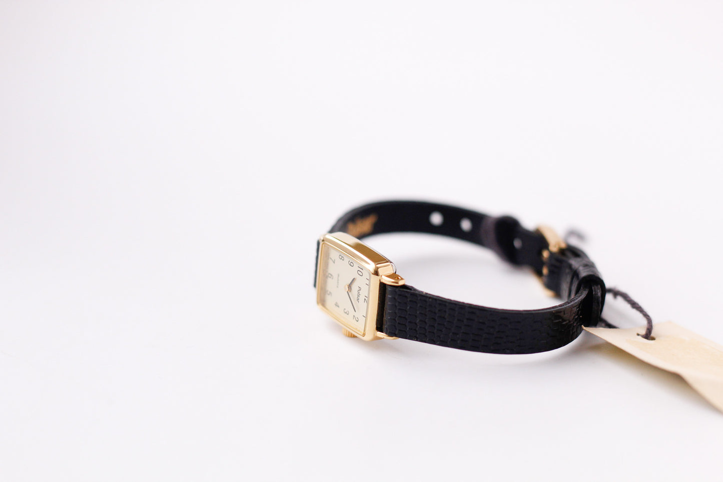 [New Old Stock] 1986 Pulsar Quartz Light Golden Dial Ladies' Wrist-Watch W/Box & Tag