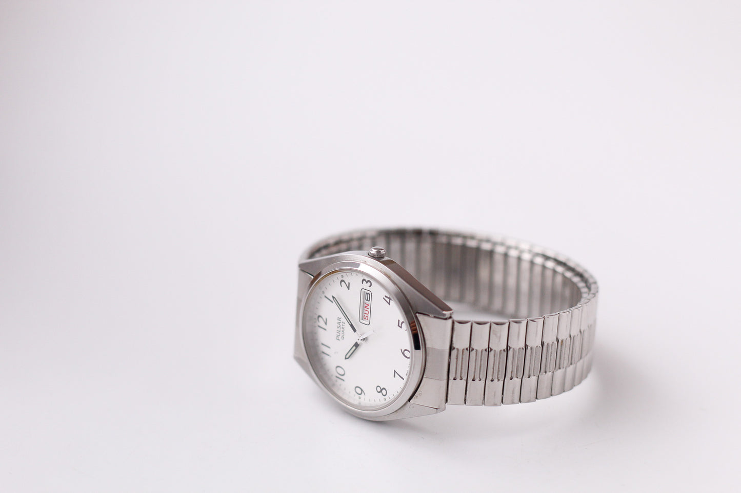 2004 Pulsar Quartz Straight Grain Silver Dial Men's Wrist-Watch W/Box
